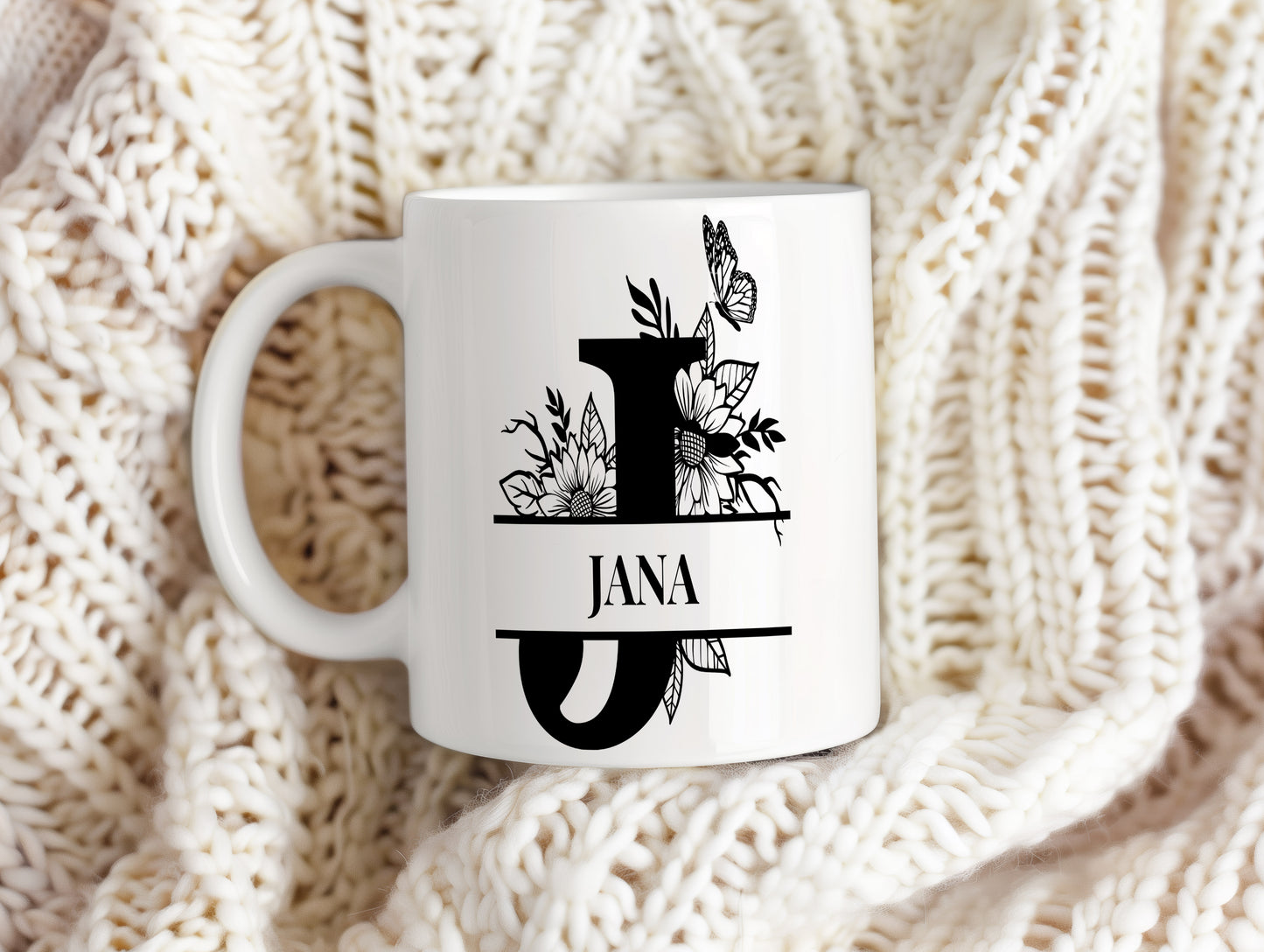 Hrnek se jménem Jana – květinový monogram