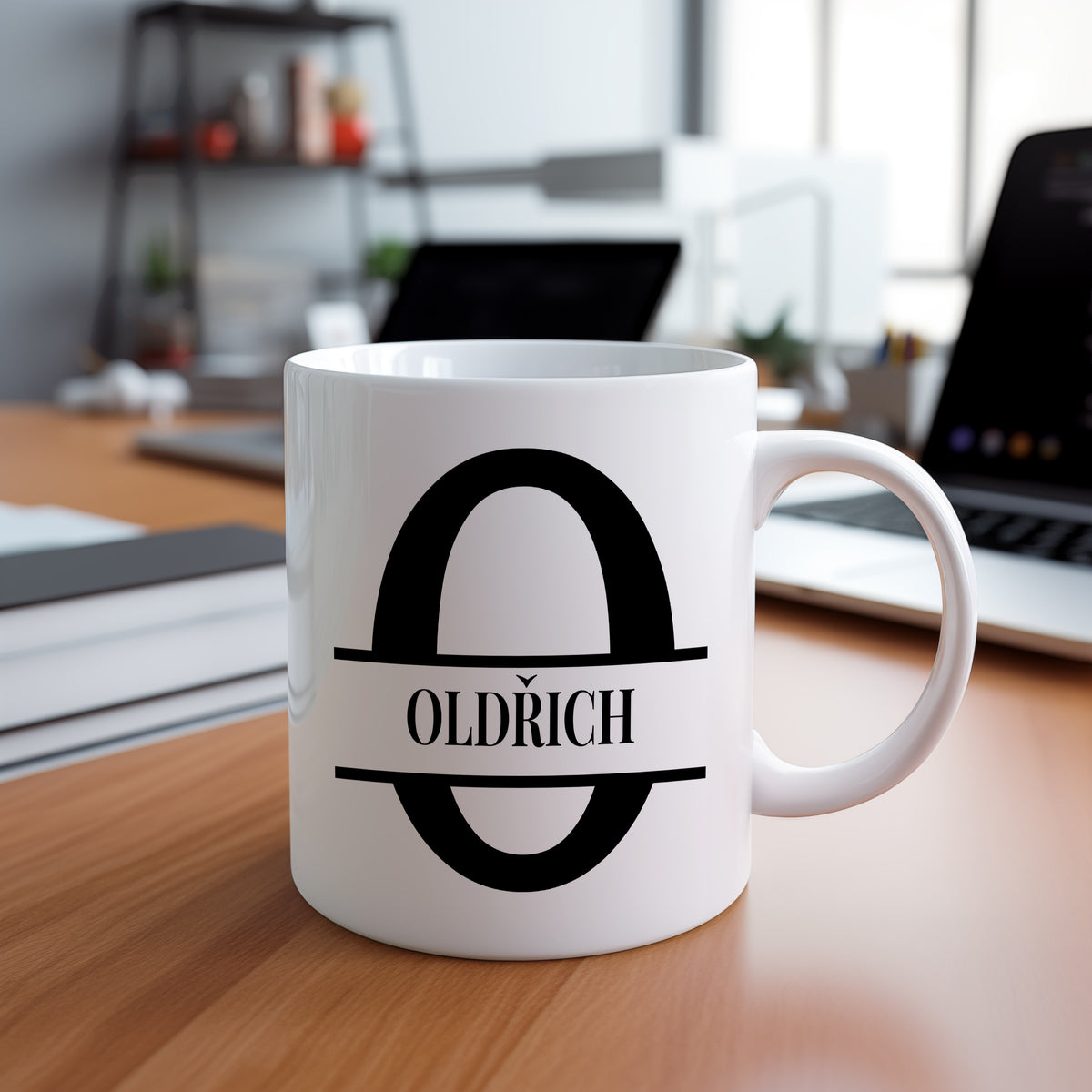 Hrnek se jménem Oldřich – monogramový design