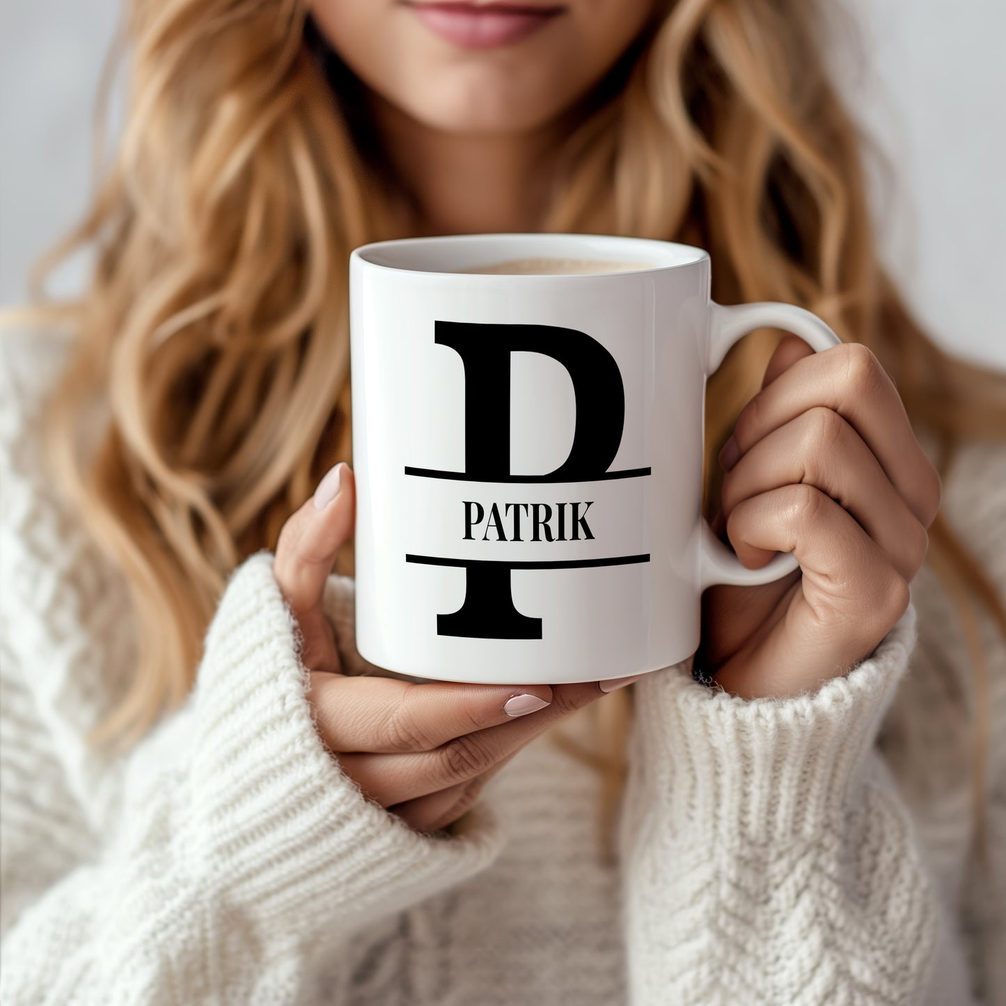 Hrnek se jménem PATRIK – monogramový design
