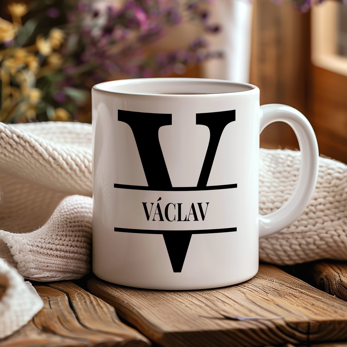 Hrnek se jménem Václav – monogramový design