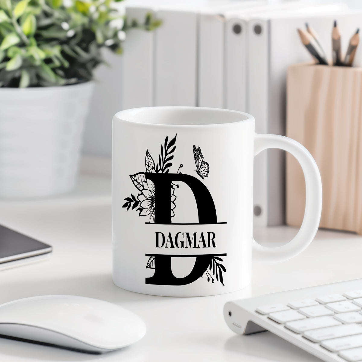 Hrnek se jménem Dagmar – květinový monogram