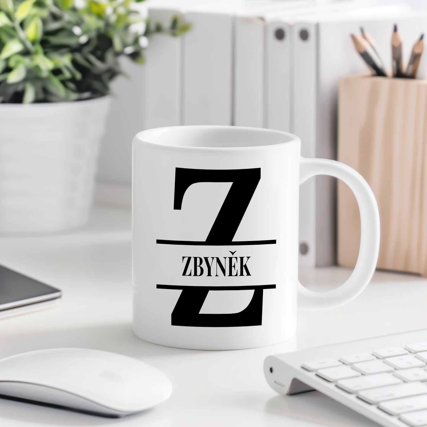 Hrnek se jménem Zbyněk – monogramový design