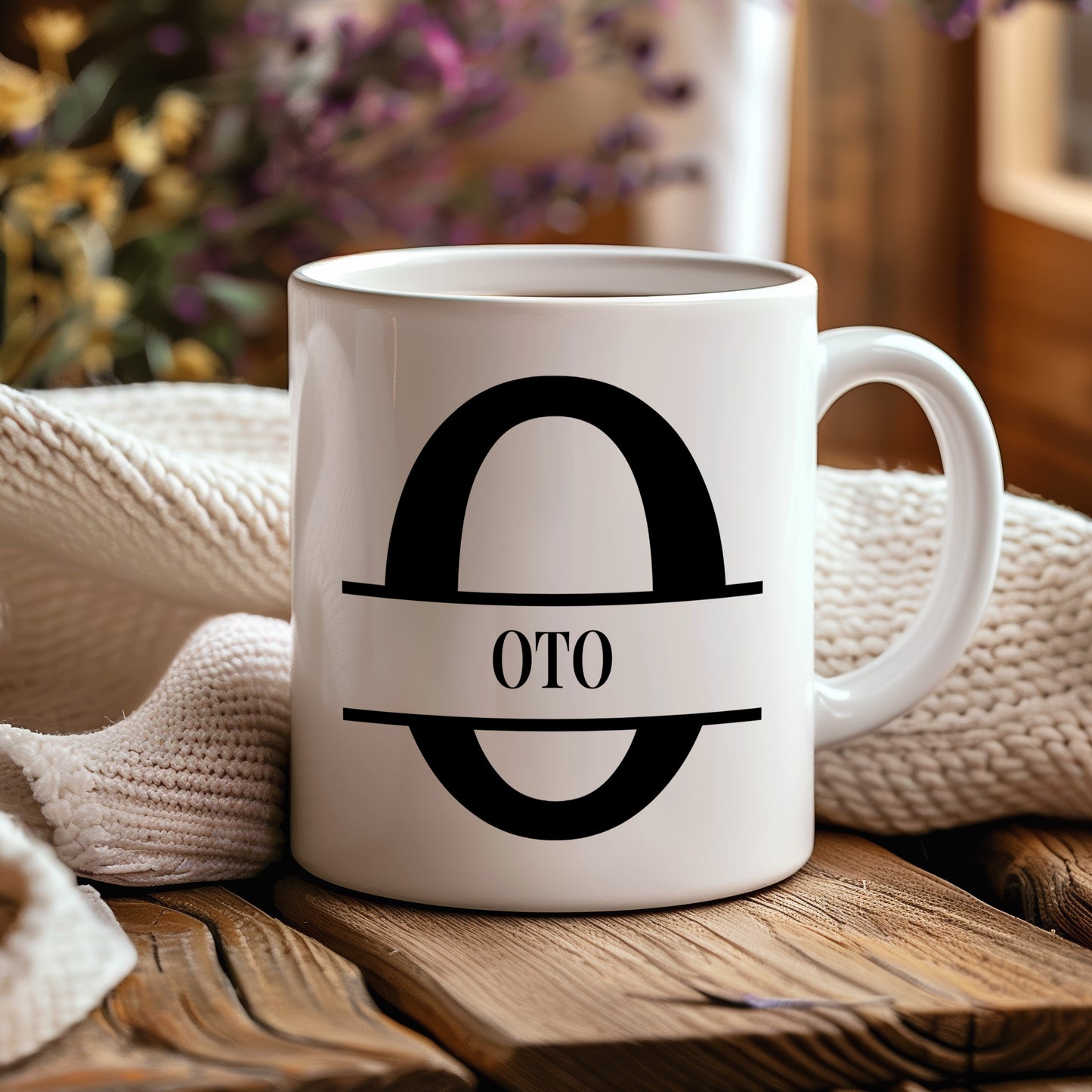 Hrnek se jménem Oto – monogramový design