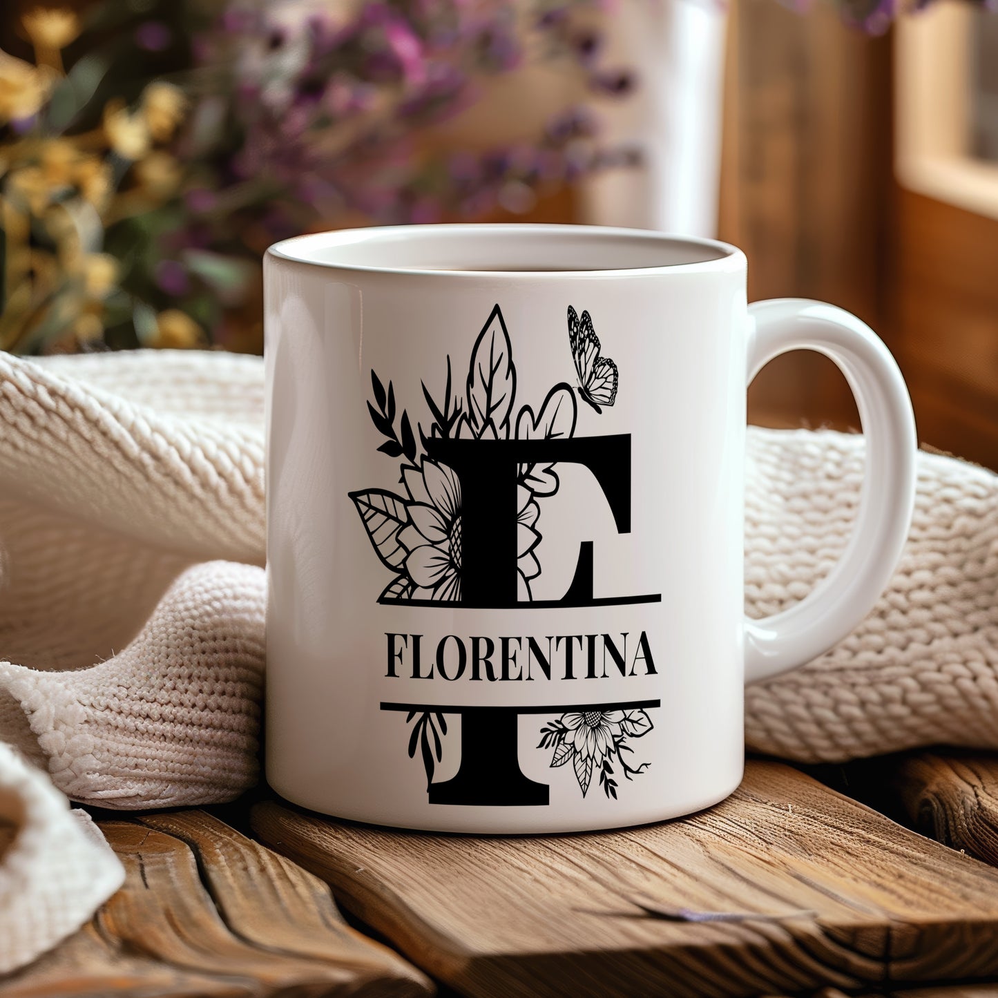 Hrnek se jménem Florentina – květinový monogram