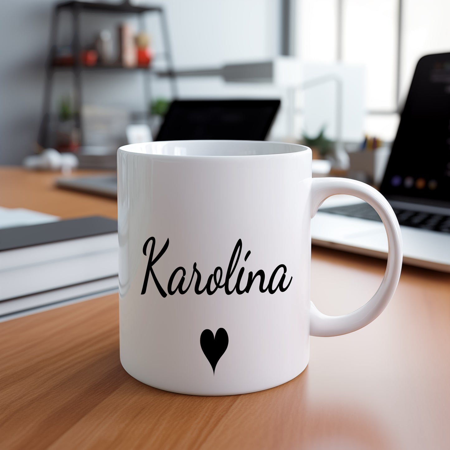 Hrnek se jménem Karolína – romantický styl se srdcem