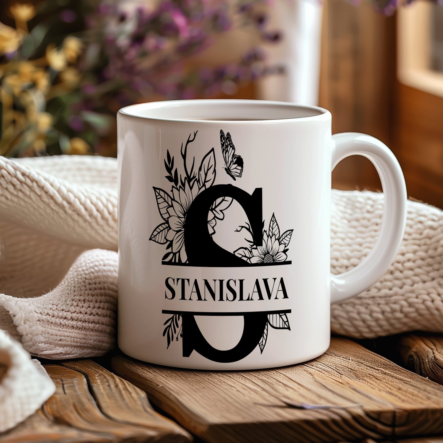 Hrnek se jménem Stanislava – květinový monogram