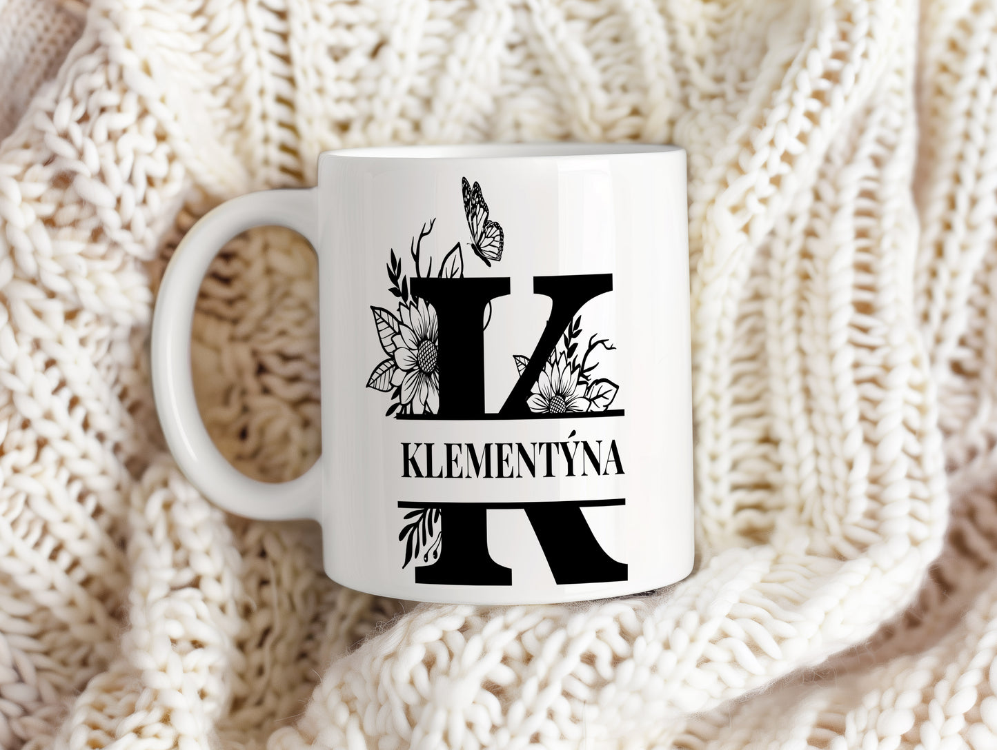 Hrnek se jménem Klementýna – květinový monogram