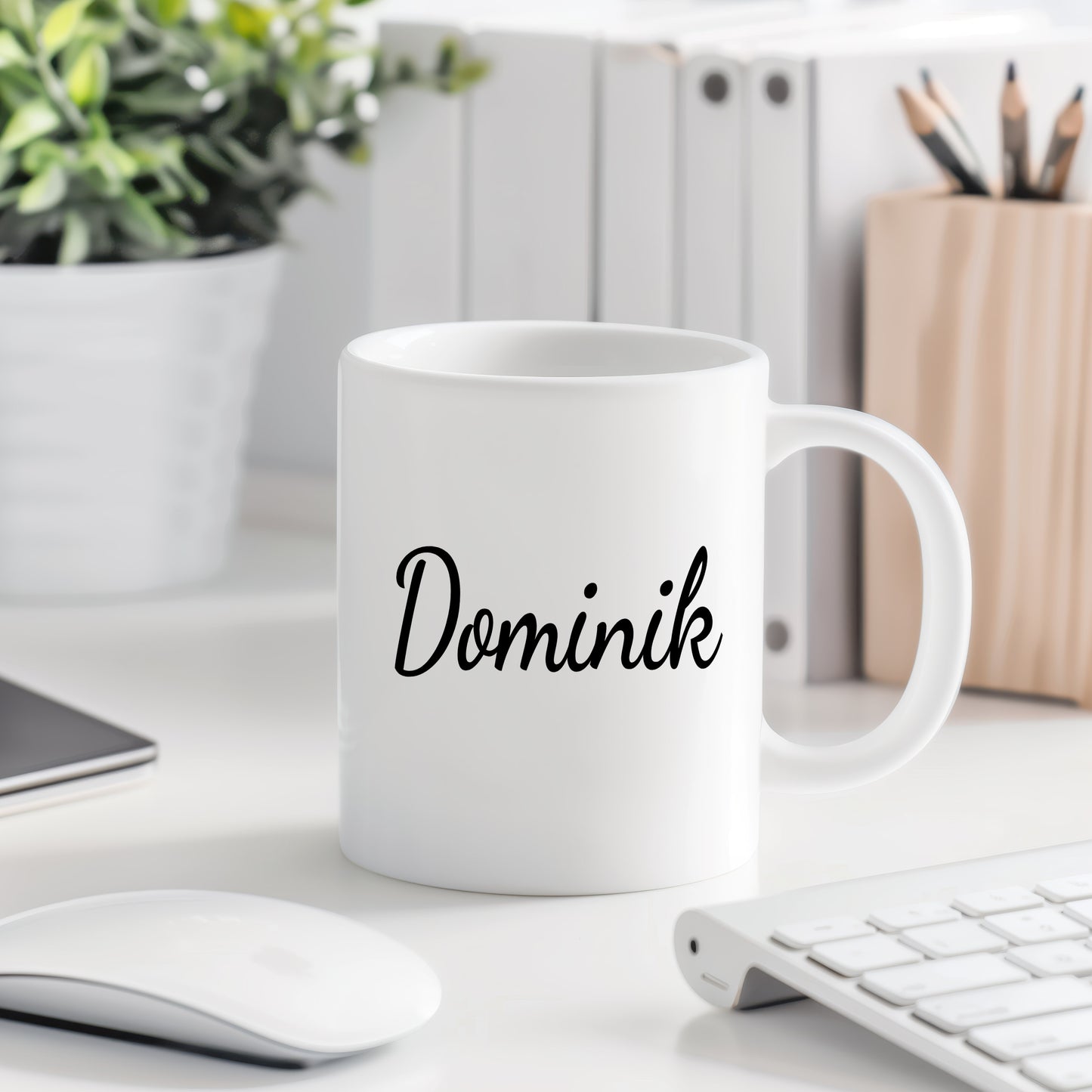 Hrnek se jménem Dominik – minimalistický styl pro muže