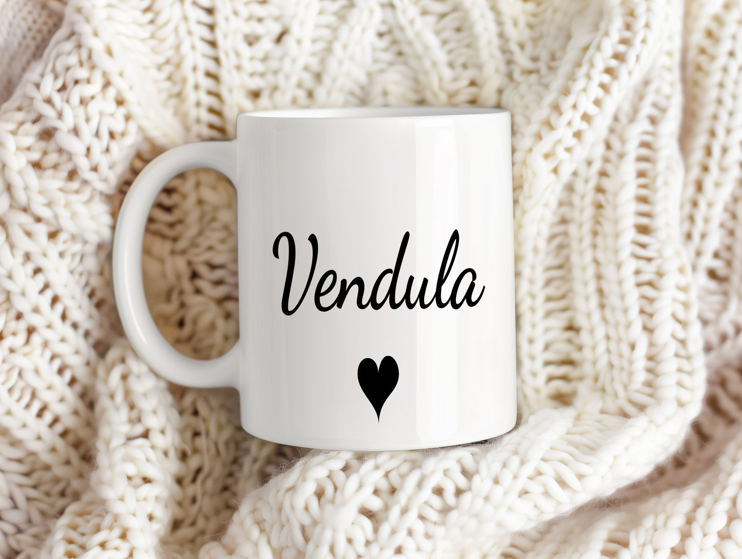 Hrnek se jménem Vendula – romantický styl se srdcem