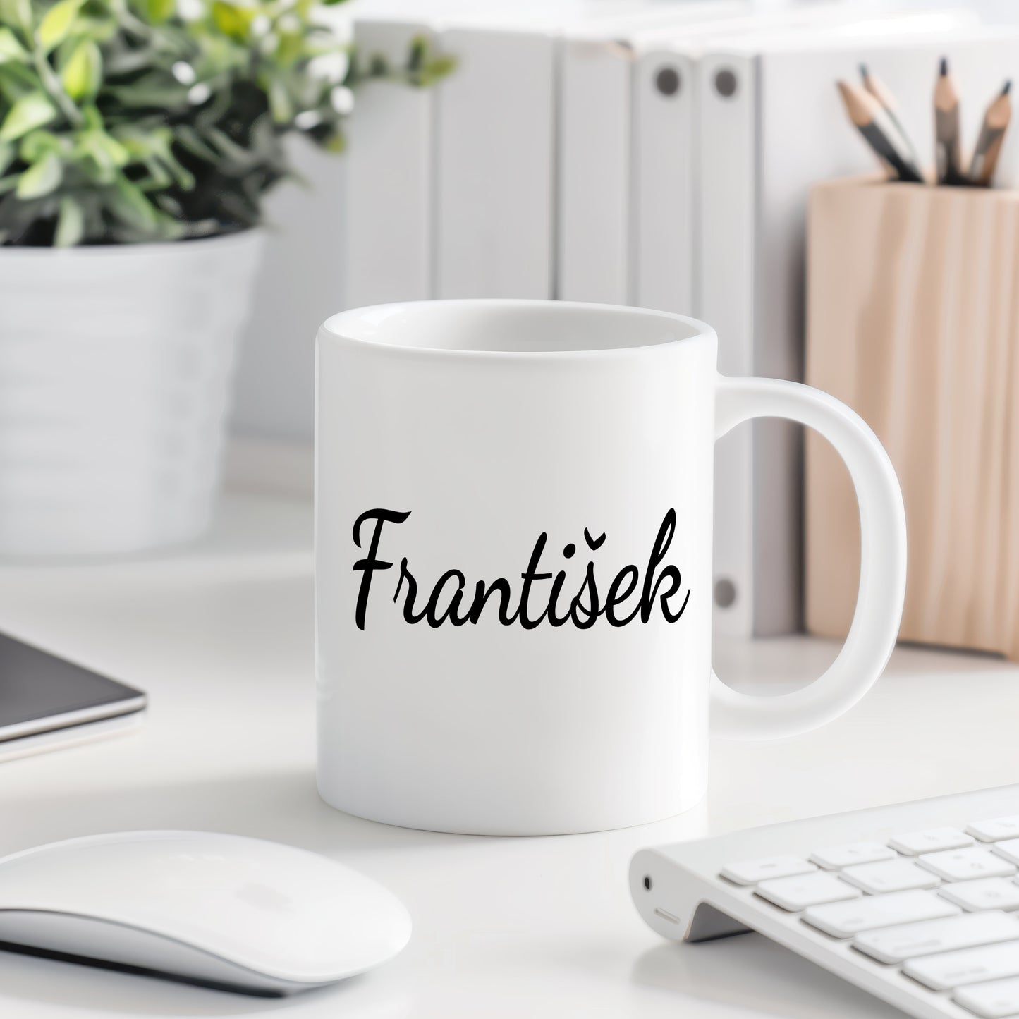 Hrnek se jménem František – minimalistický styl pro muže