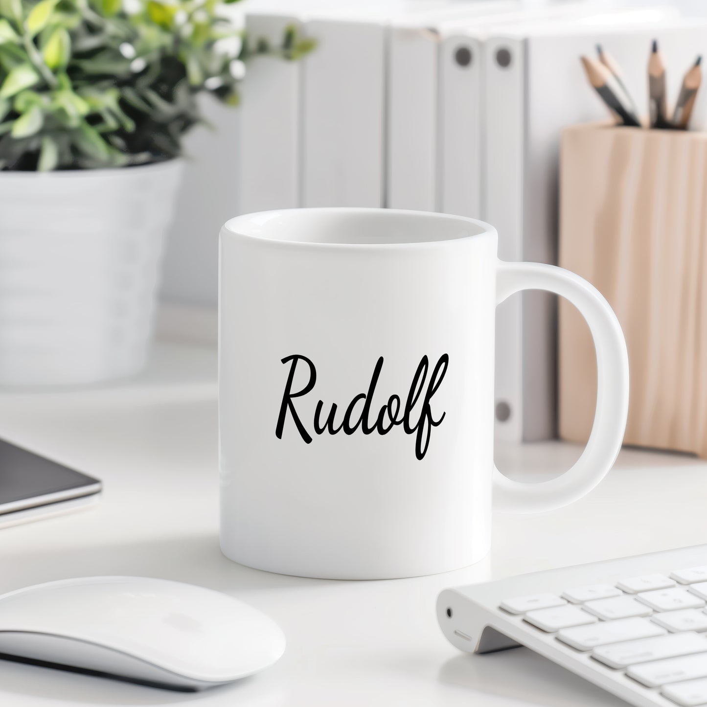 Hrnek se jménem Rudolf – minimalistický styl pro muže