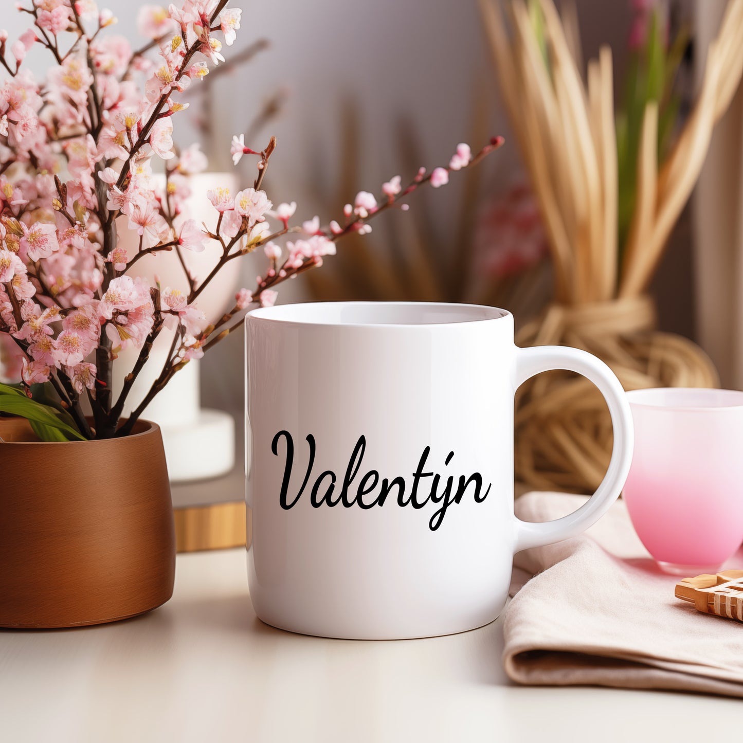 Hrnek se jménem Valentýn – minimalistický styl pro muže
