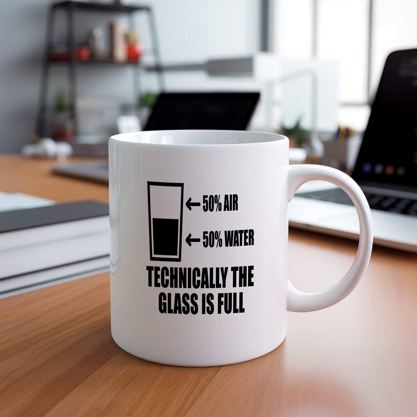Hrnek s vtipným nápisem – TECHNICALLY THE GLASS