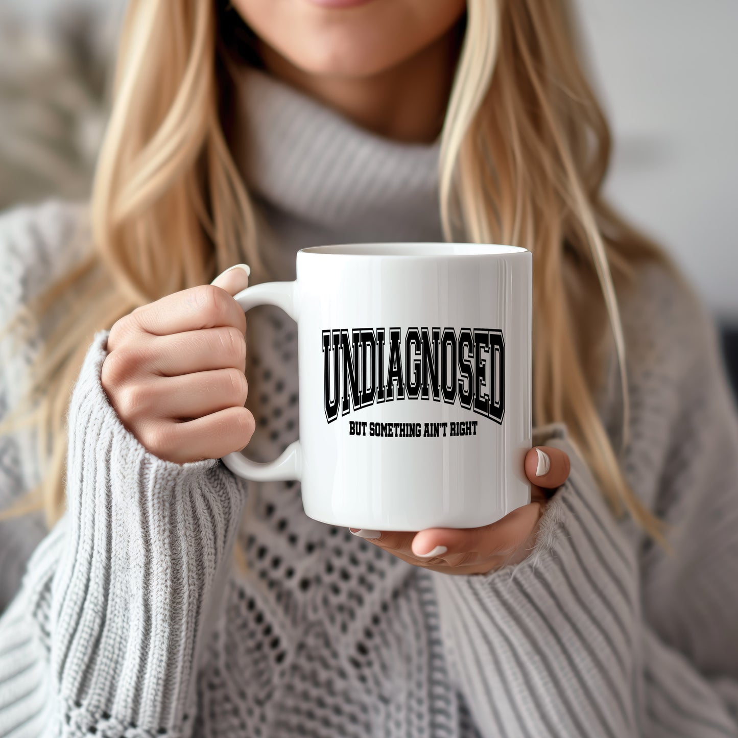Hrnek s vtipným nápisem – UNDIAGNOSED