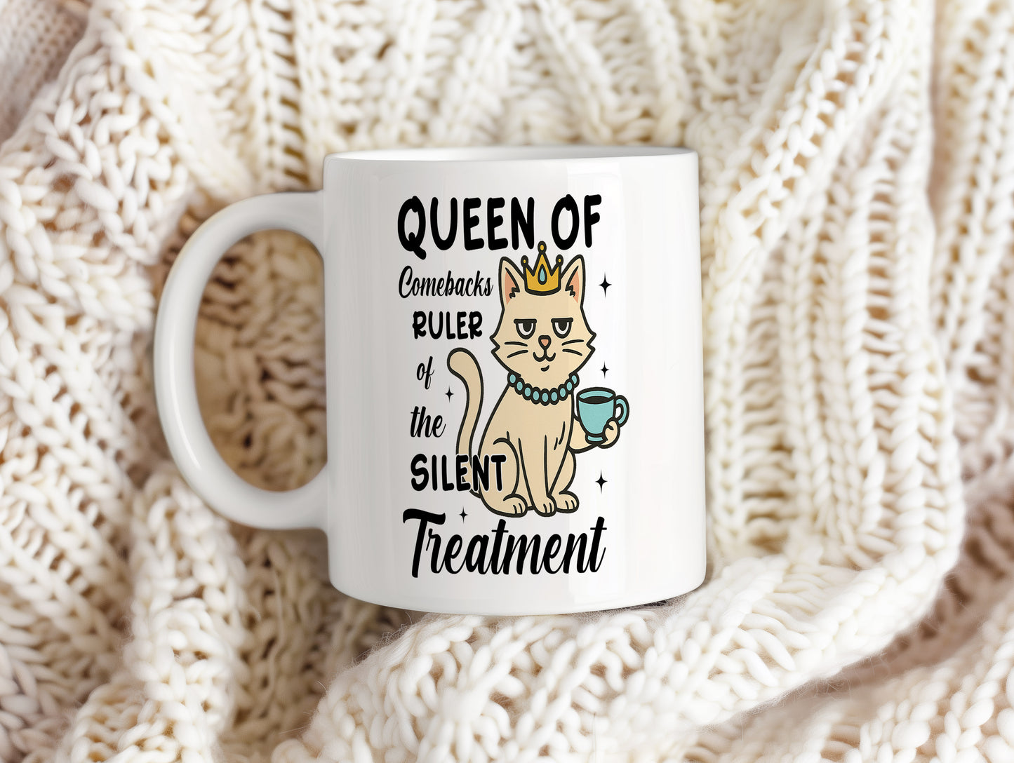Hrnek s vtipným nápisem – QUEEN OF