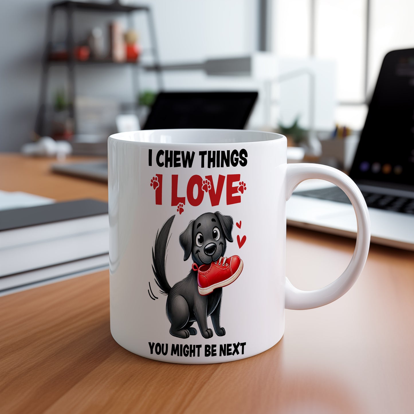Hrnek s vtipným nápisem – I CHEW THINGS – roztomilý pes