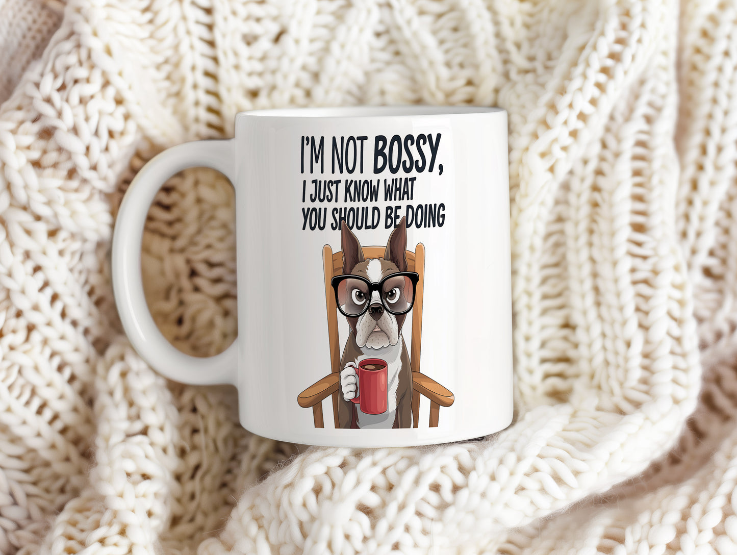 Hrnek s vtipným nápisem – I'M NOT BOSSY – humorný motiv