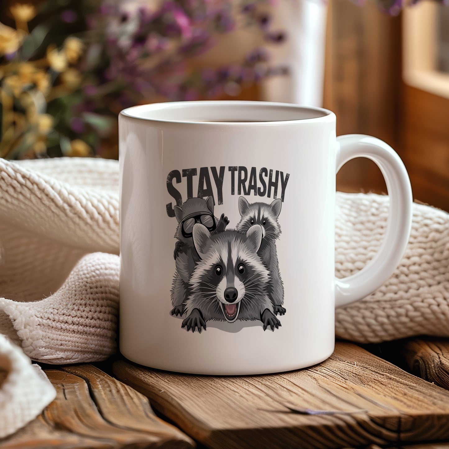 Hrnek s vtipným nápisem – STAY TRASHY