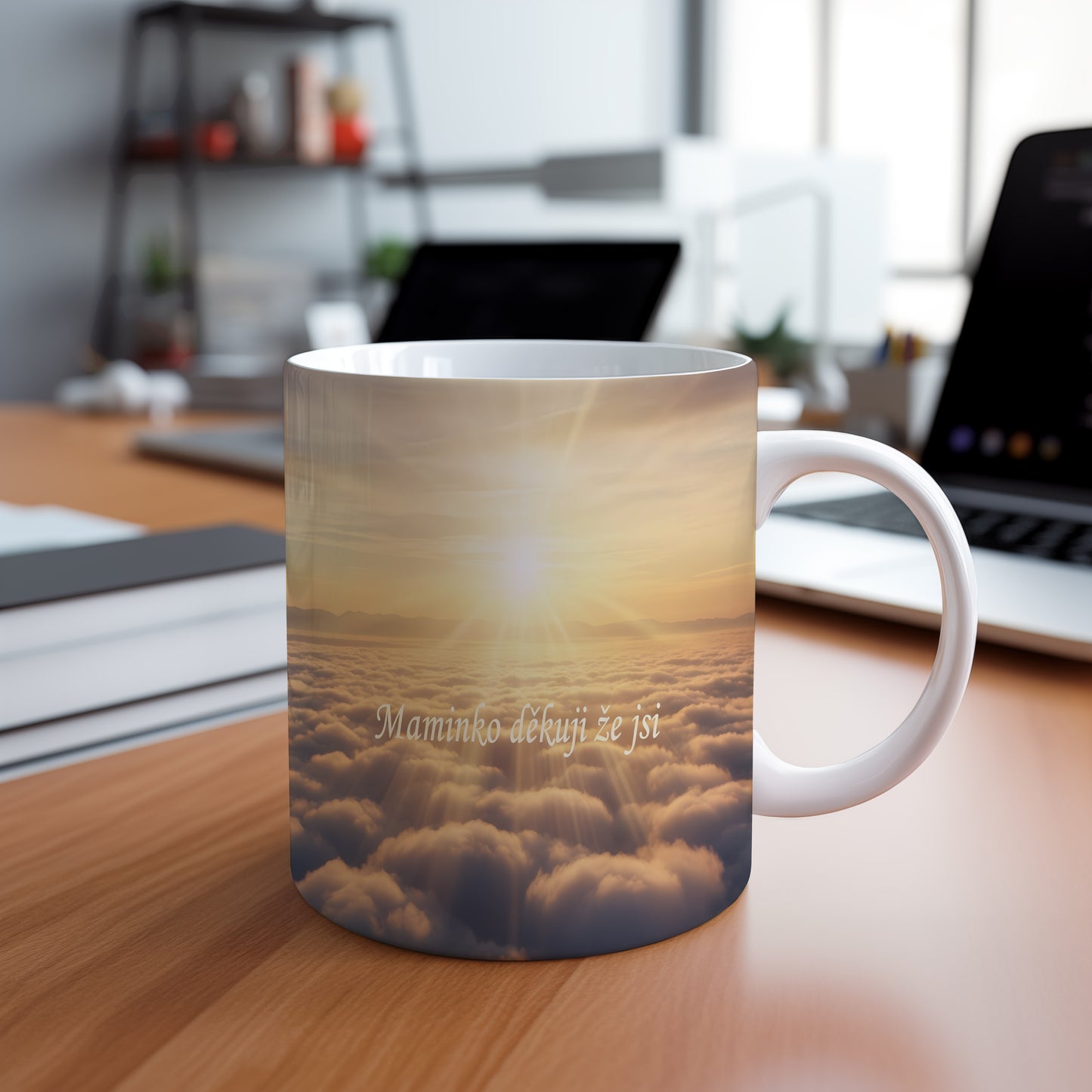 Hrnek Maminko děkuji že jsi – zlatavé paprsky nad oblaky – varianta 88