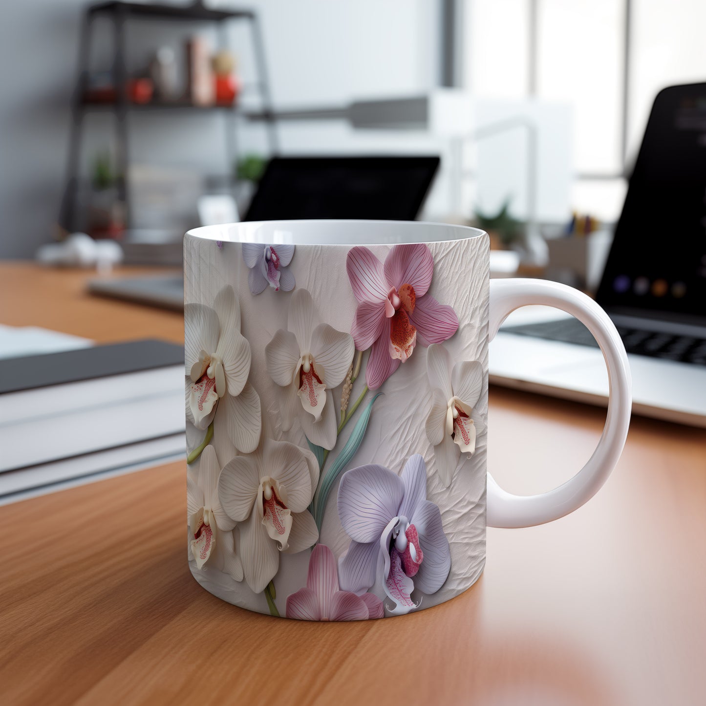 Hrnek s elegantními orchidejemi – bílým provedením
