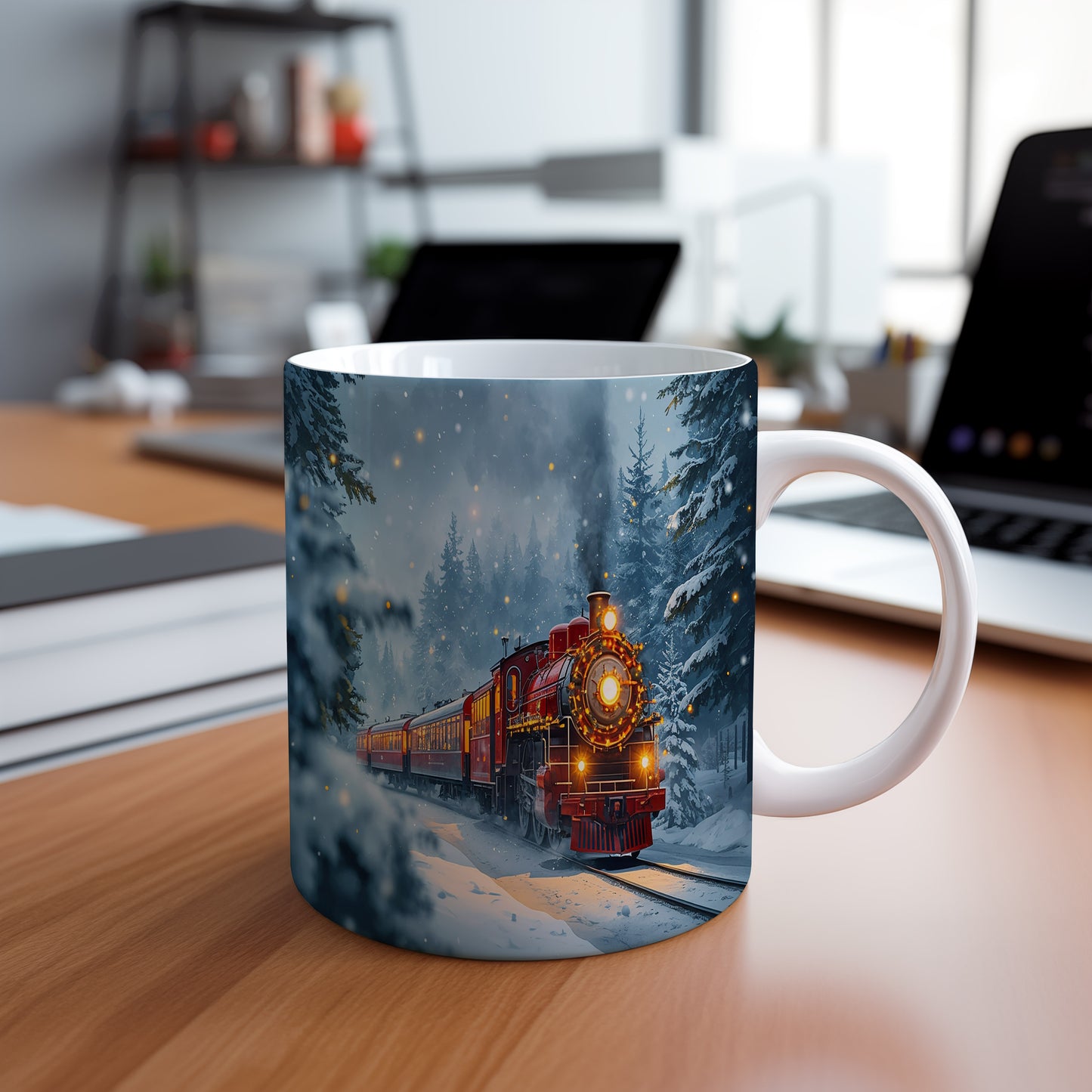 Hrnek s vánočním motivem – parní vlak v zasněženém lese – sníh, lokomotiva