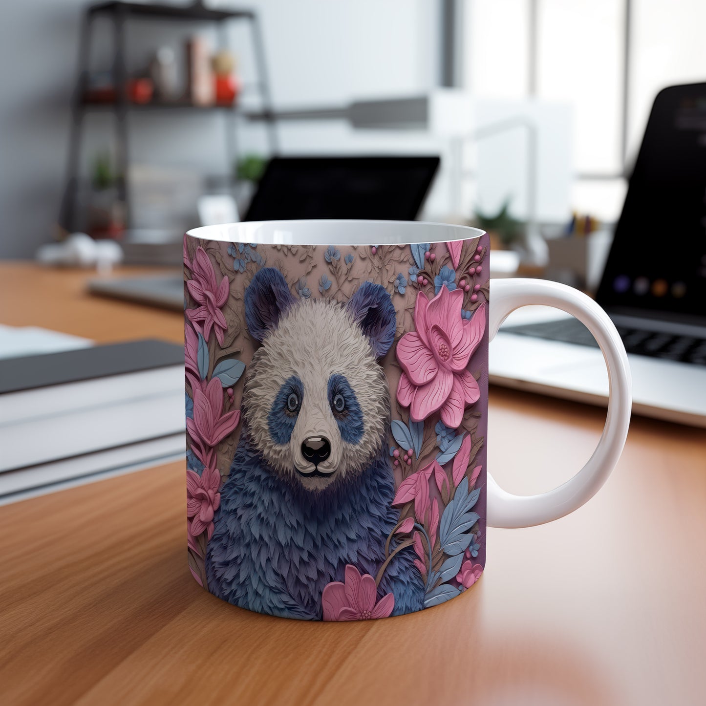 Hrnek s pandou a květinovým motivem