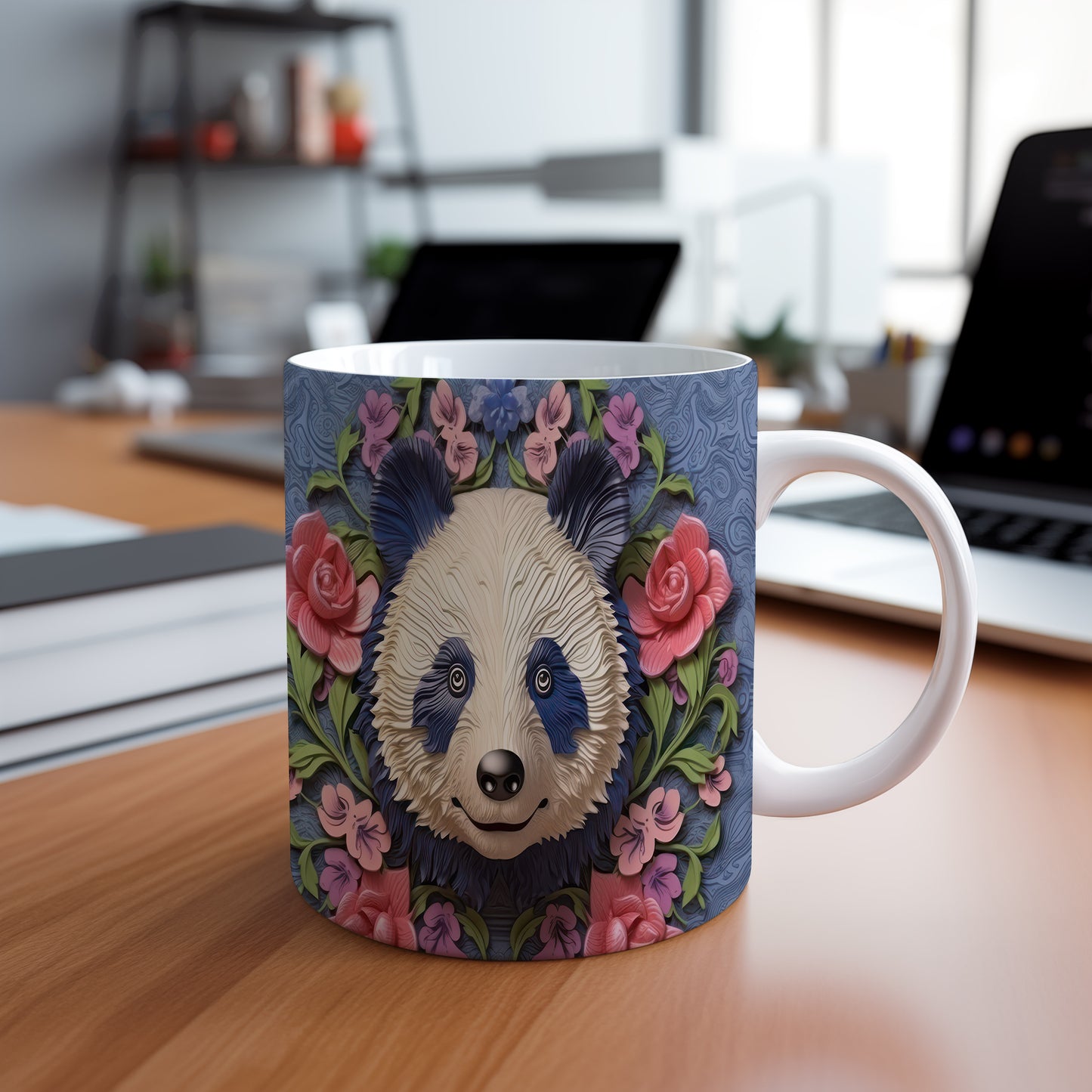 Hrnek s roztomilou pandou – jemnými detaily