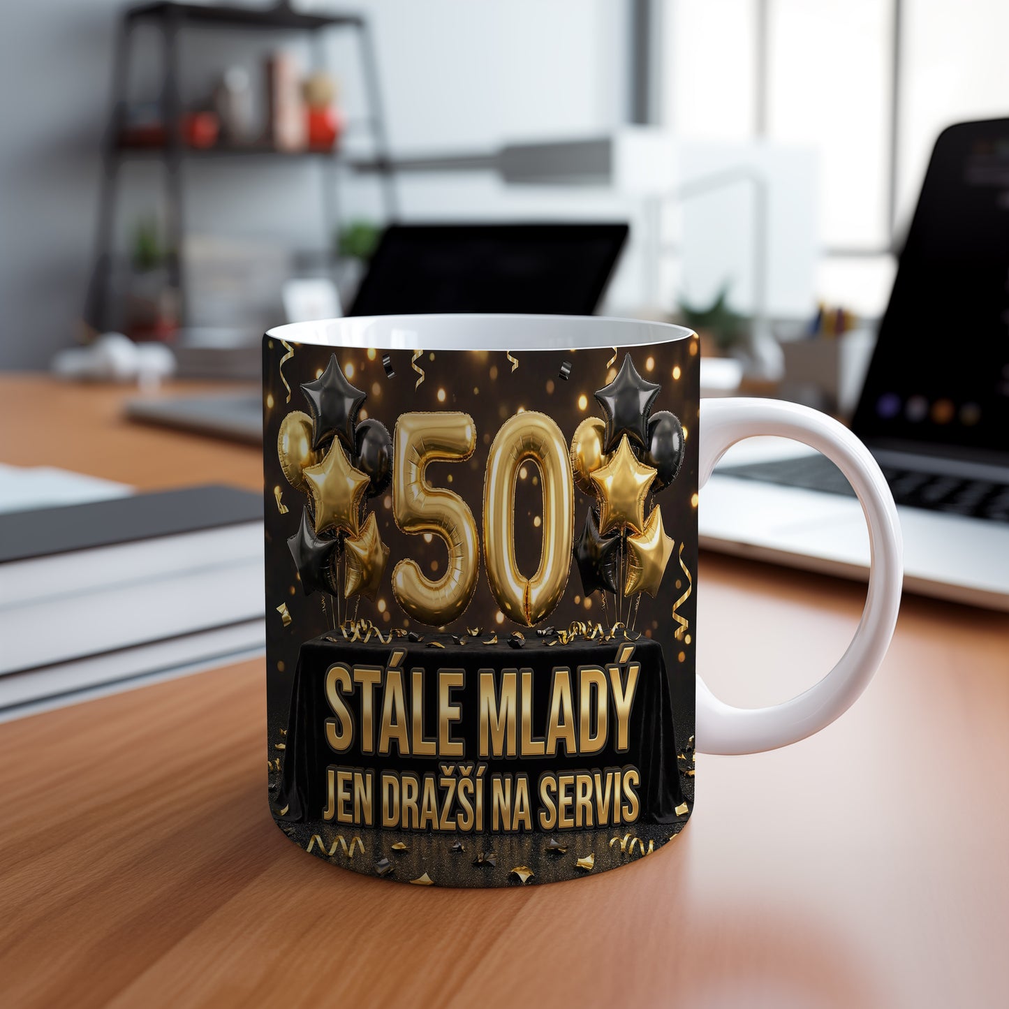 Narozeninový hrnek 50 let – STÁLE MLADÝ JEN DRAŽŠÍ NA SERVIS