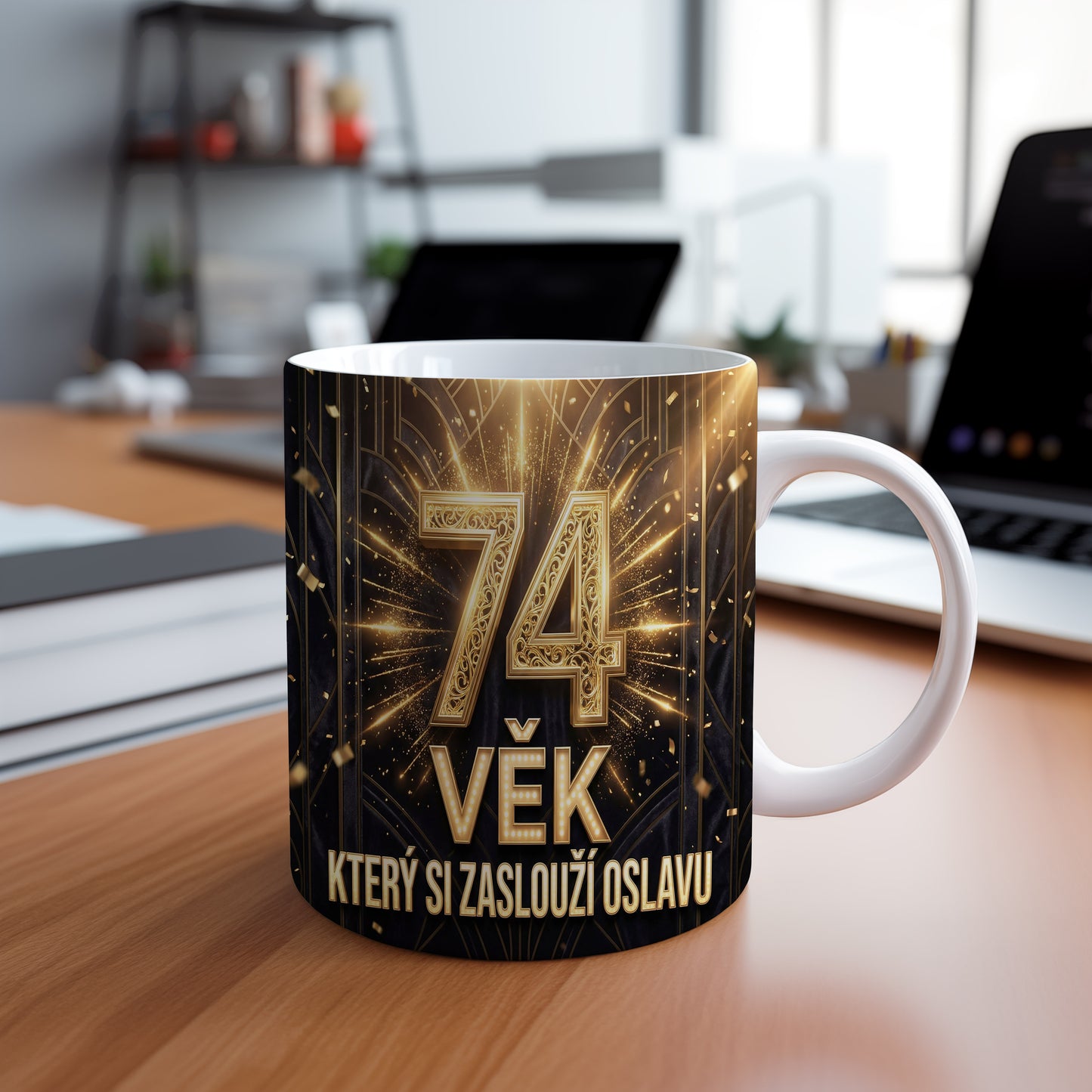 Narozeninový hrnek 74 let – VĚK, KTERÝ SI ZASLOUŽÍ OSLAVU