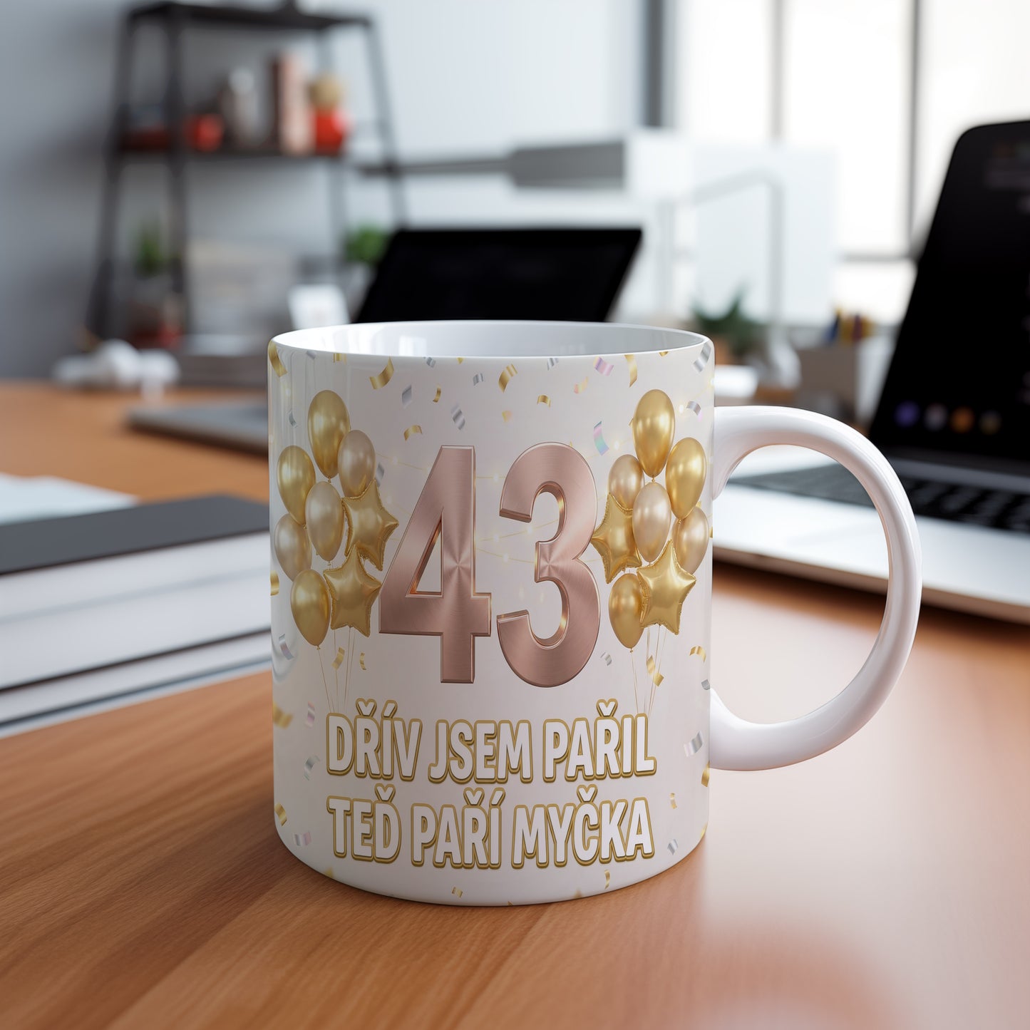 Narozeninový hrnek 43 let – DŘÍV JSEM PAŘIL TEĎ PAŘÍ MYČKA