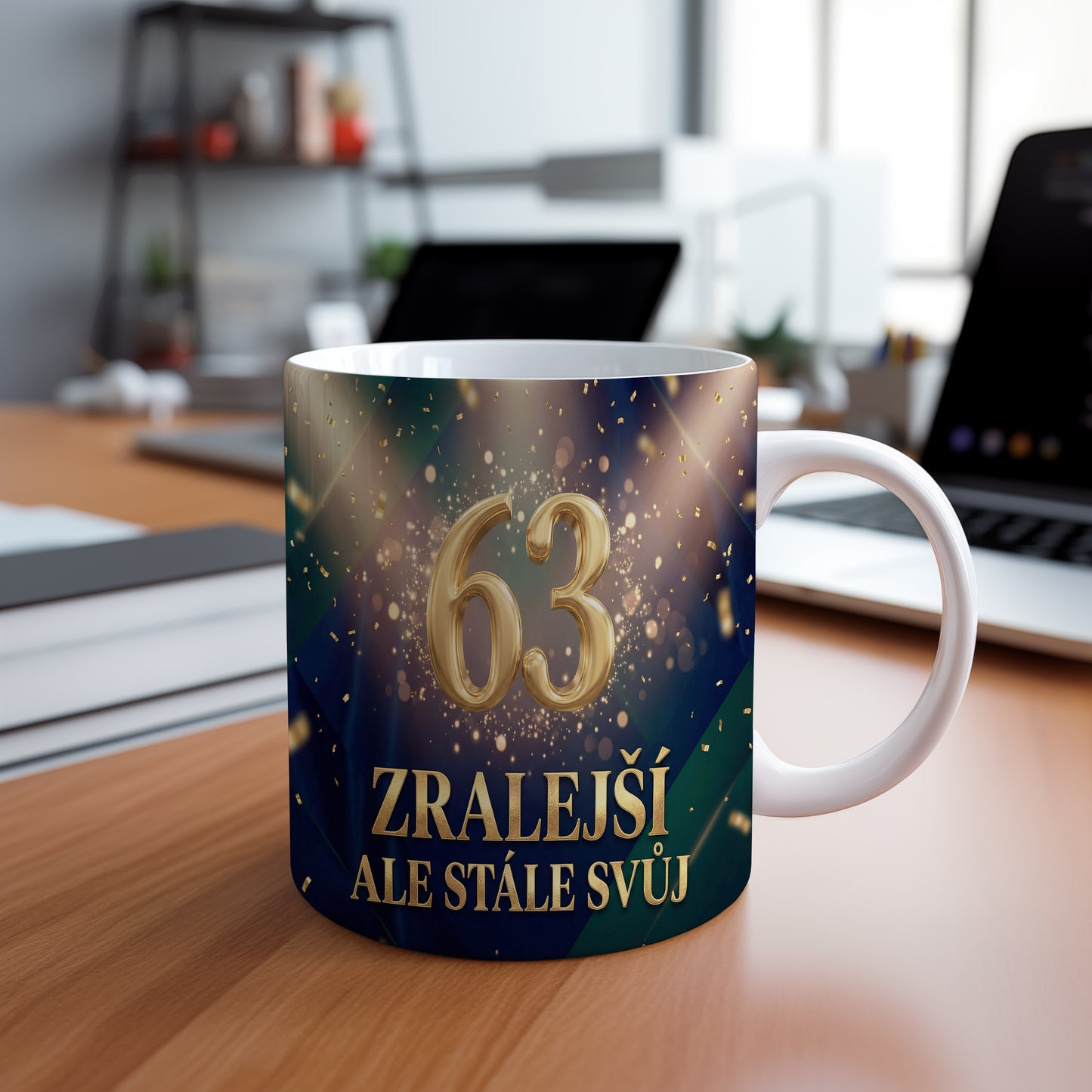 Narozeninový hrnek 63 let – ZRALEJŠÍ ALE STÁLE SVŮJ