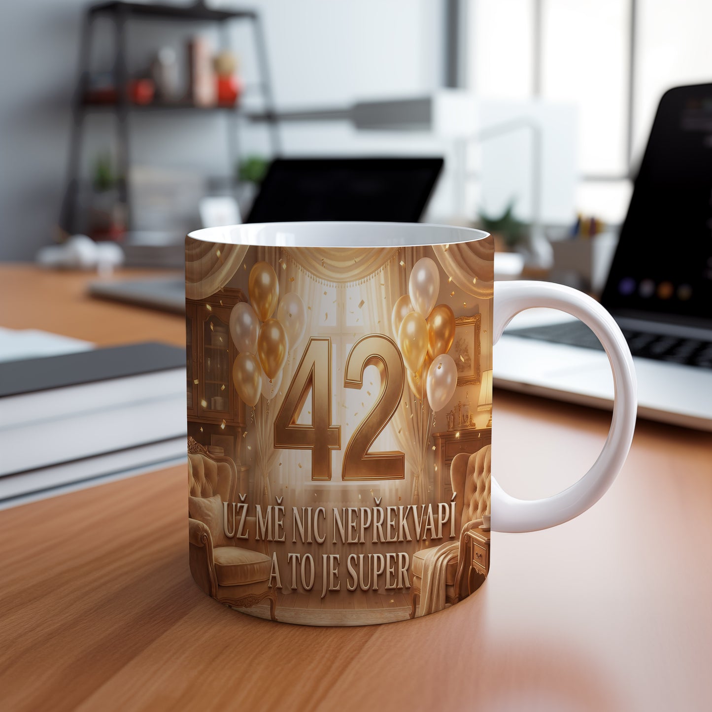 Narozeninový hrnek 42 let – UŽ MĚ NIC NEPŘEKVAPÍ A TO JE SUPER