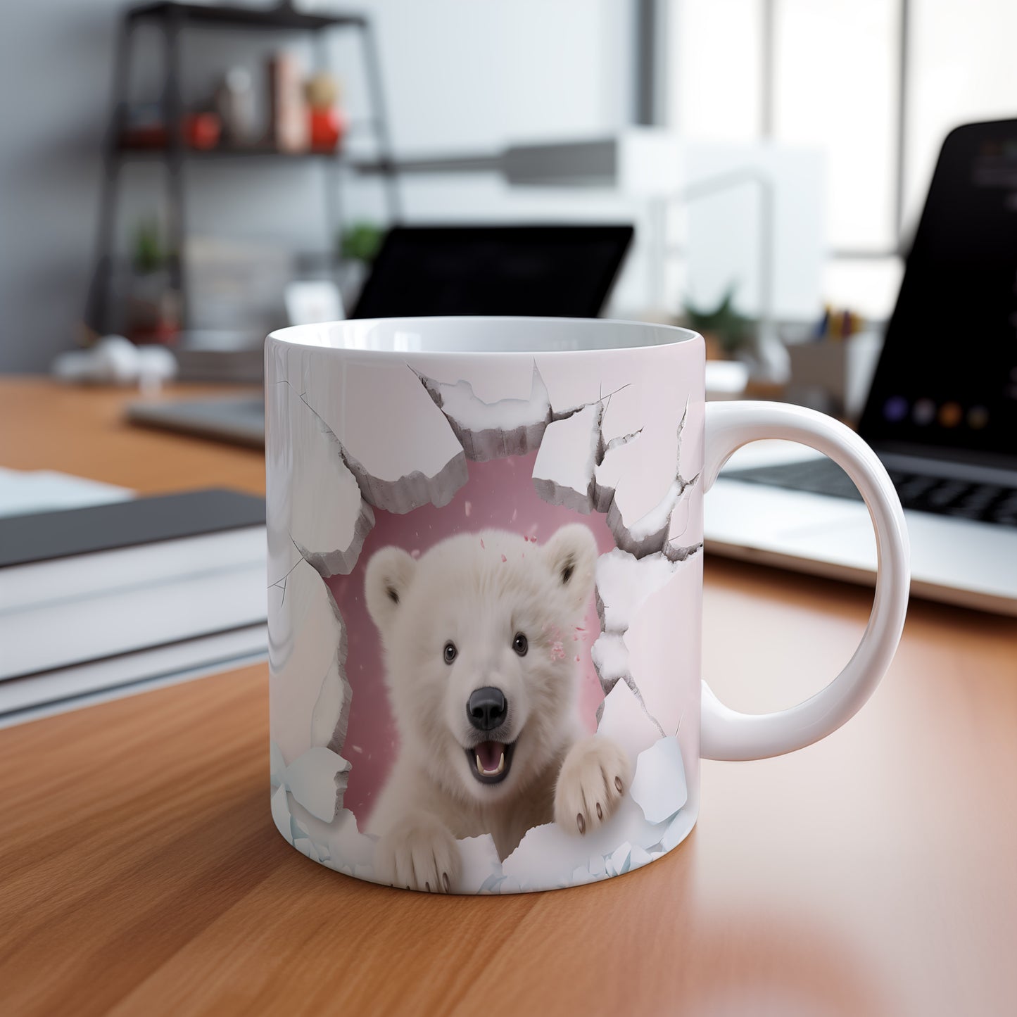 Hrnek s roztomilým medvědím mládětem