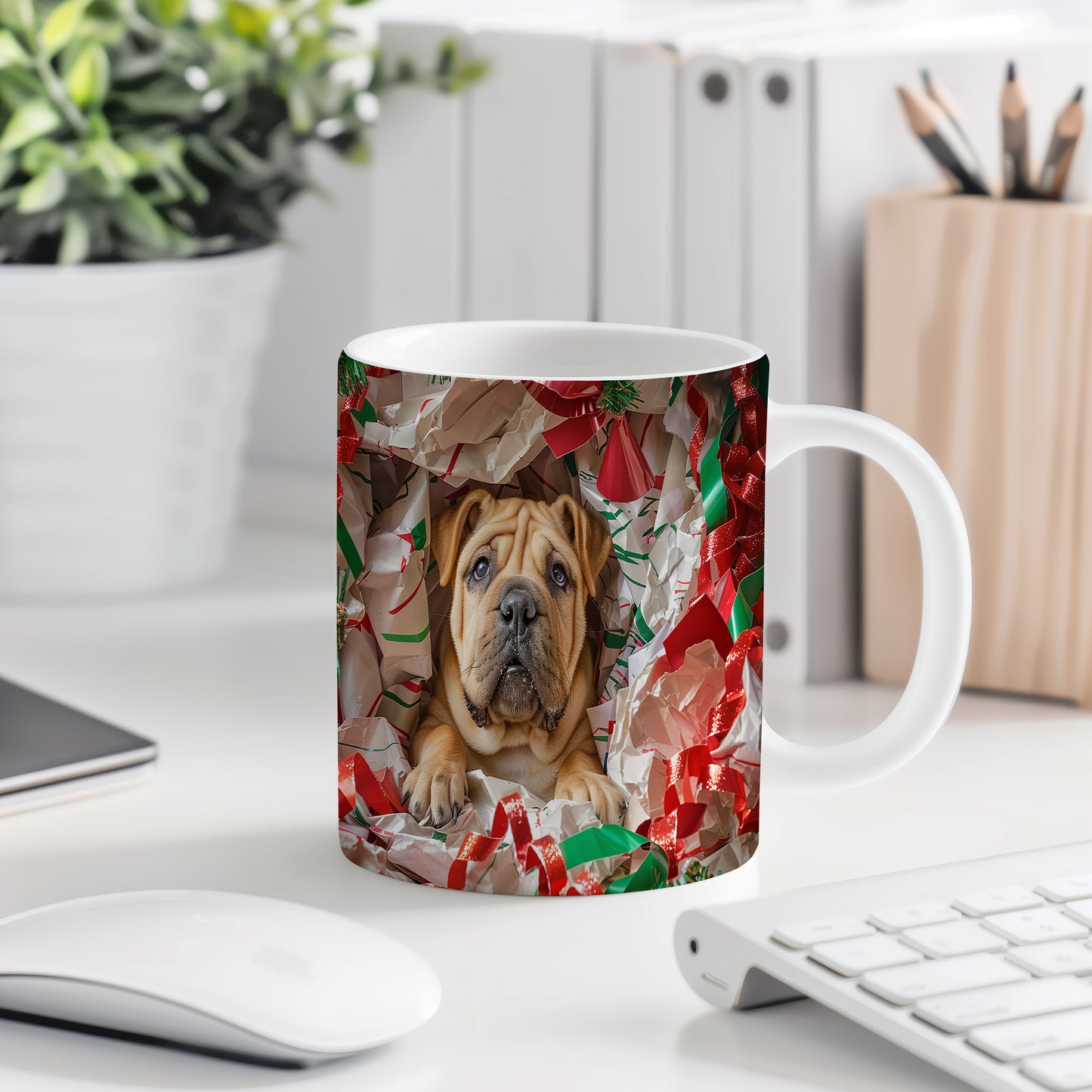 Hrnek s roztomilým Shar pei a dárkovým papírem