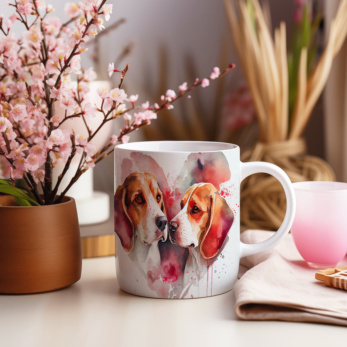 Hrnek s beaglemi v akvarelovém stylu