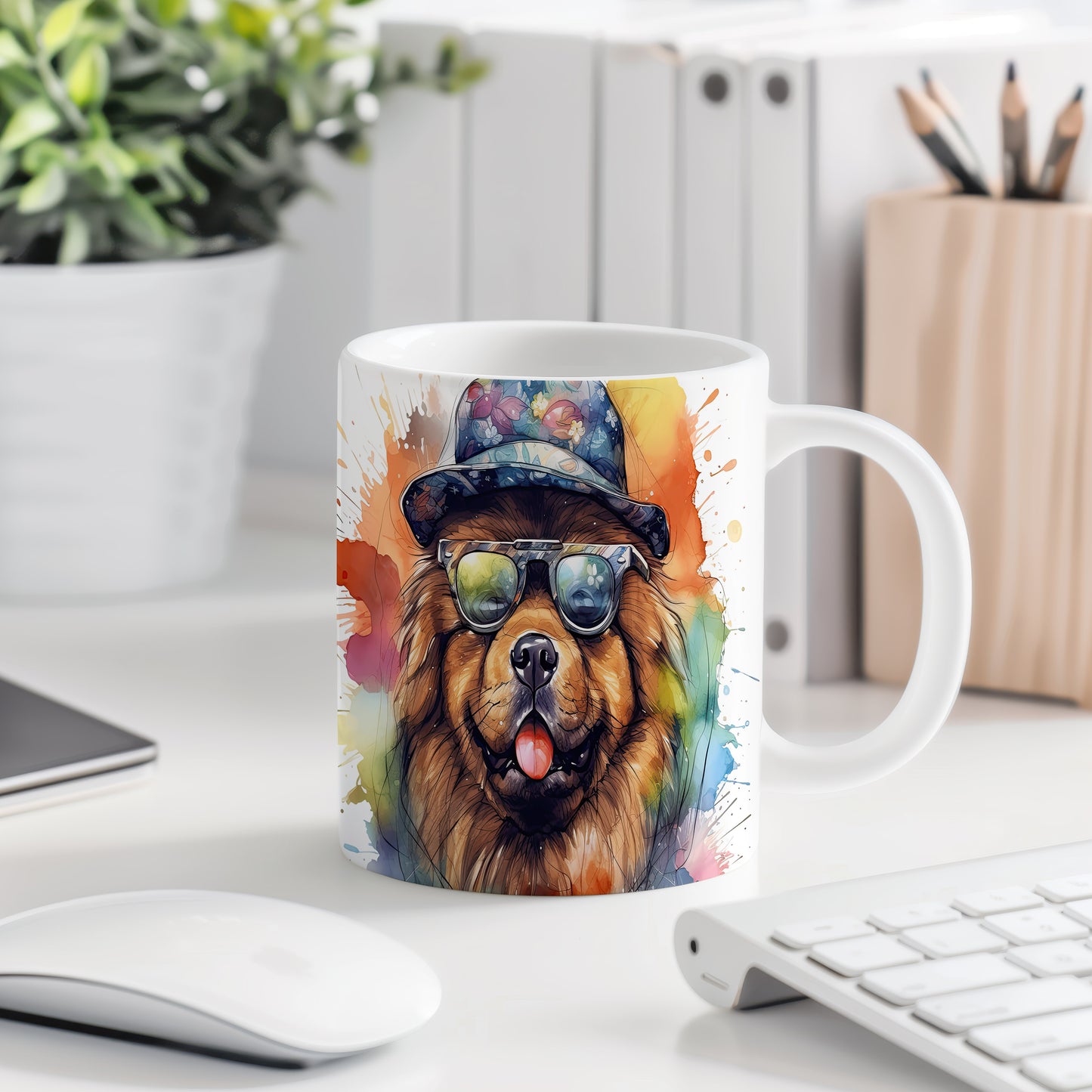 Hrnek s módním chow chow v klobouku