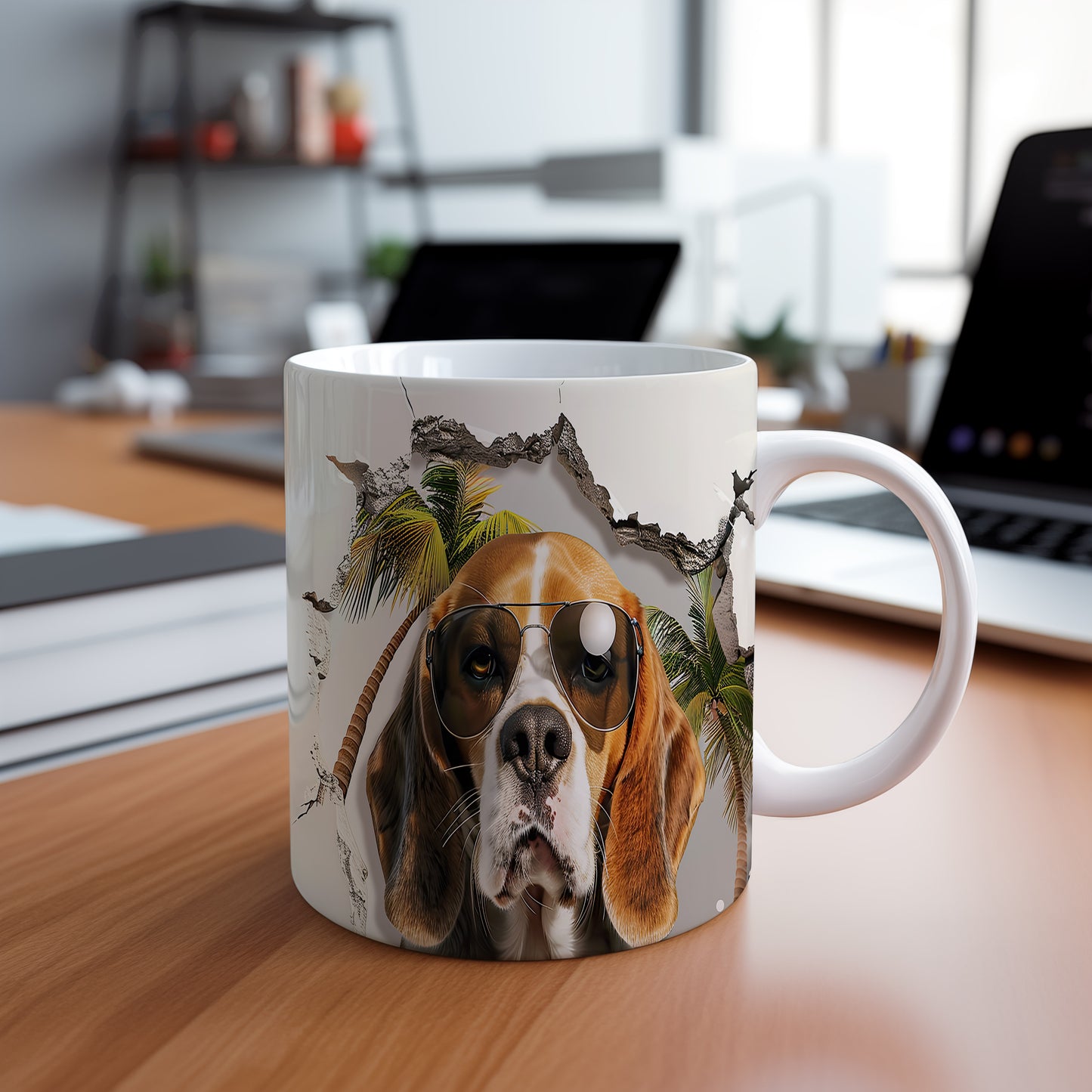 Hrnek s beagle se slunečními brýlemi