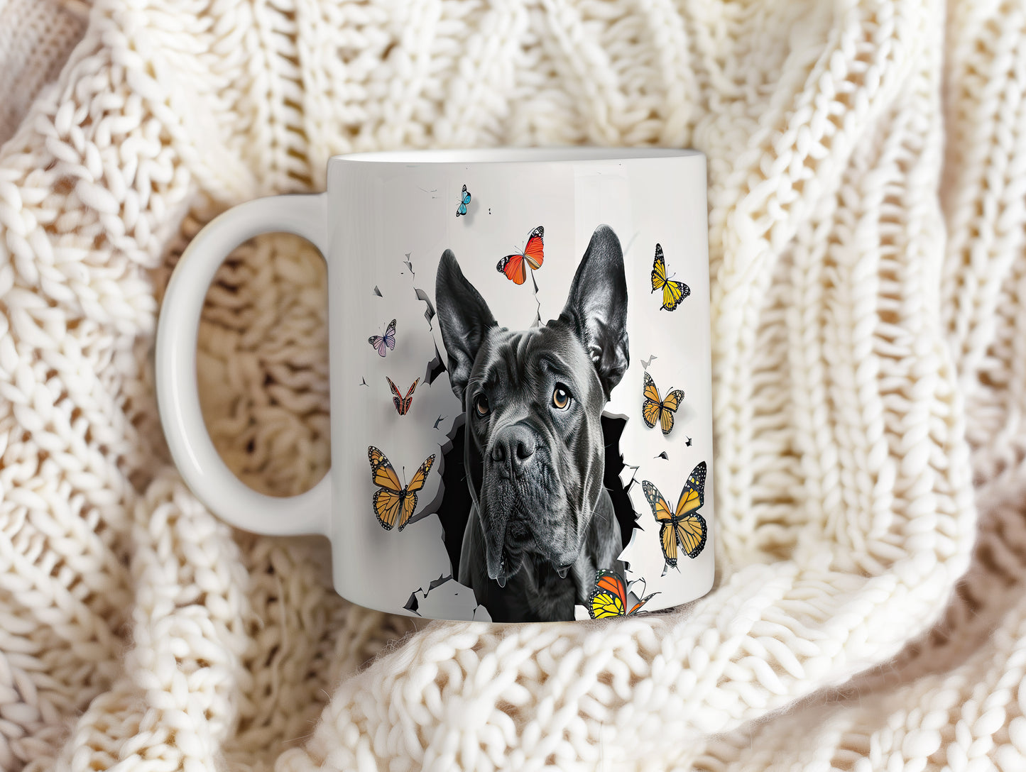 Hrnek se černým cane corso a 3D efektem motýlů