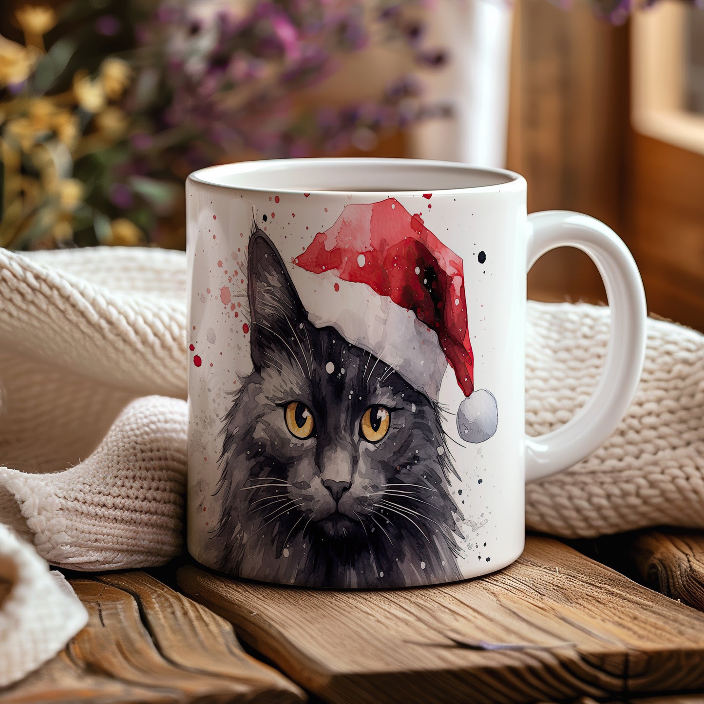 Hrnek se černou kočkou v čepici Santa