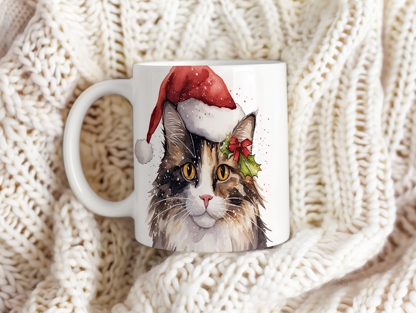 Hrnek s roztomilou kočkou v santa klobouku