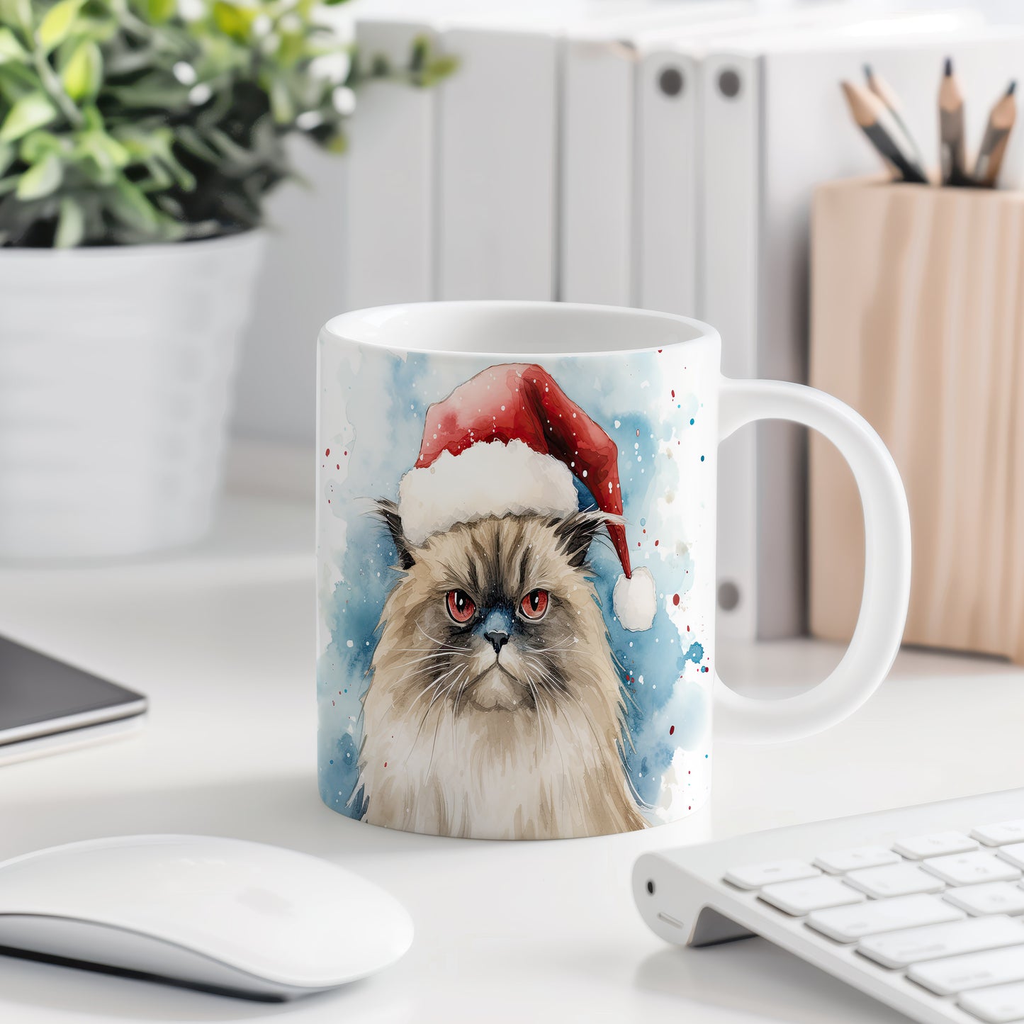 Hrnek s kočkou v čepici Santa – roztomilým motivem