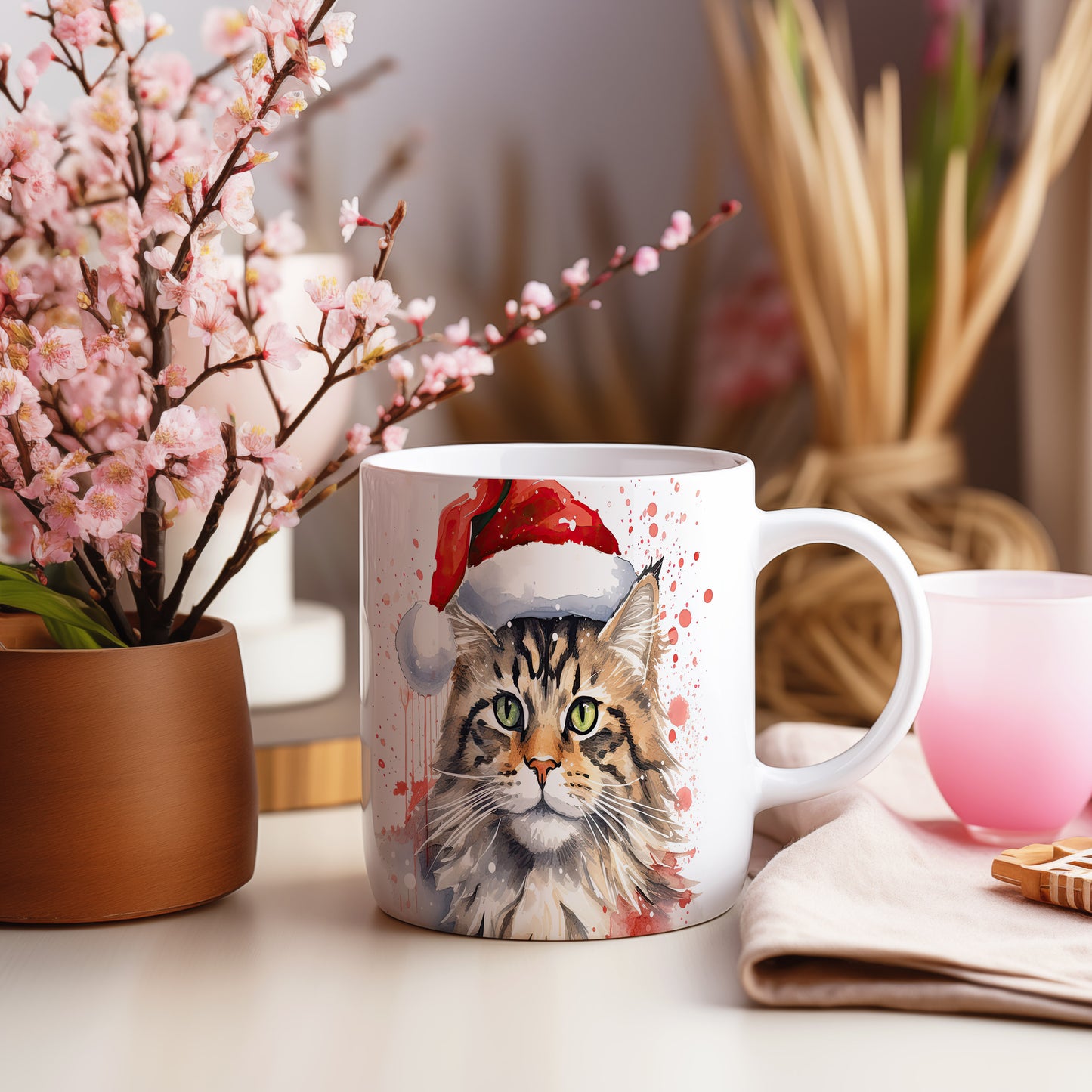 Hrnek s kočkou v Santa klobouku – malířským vzhledem
