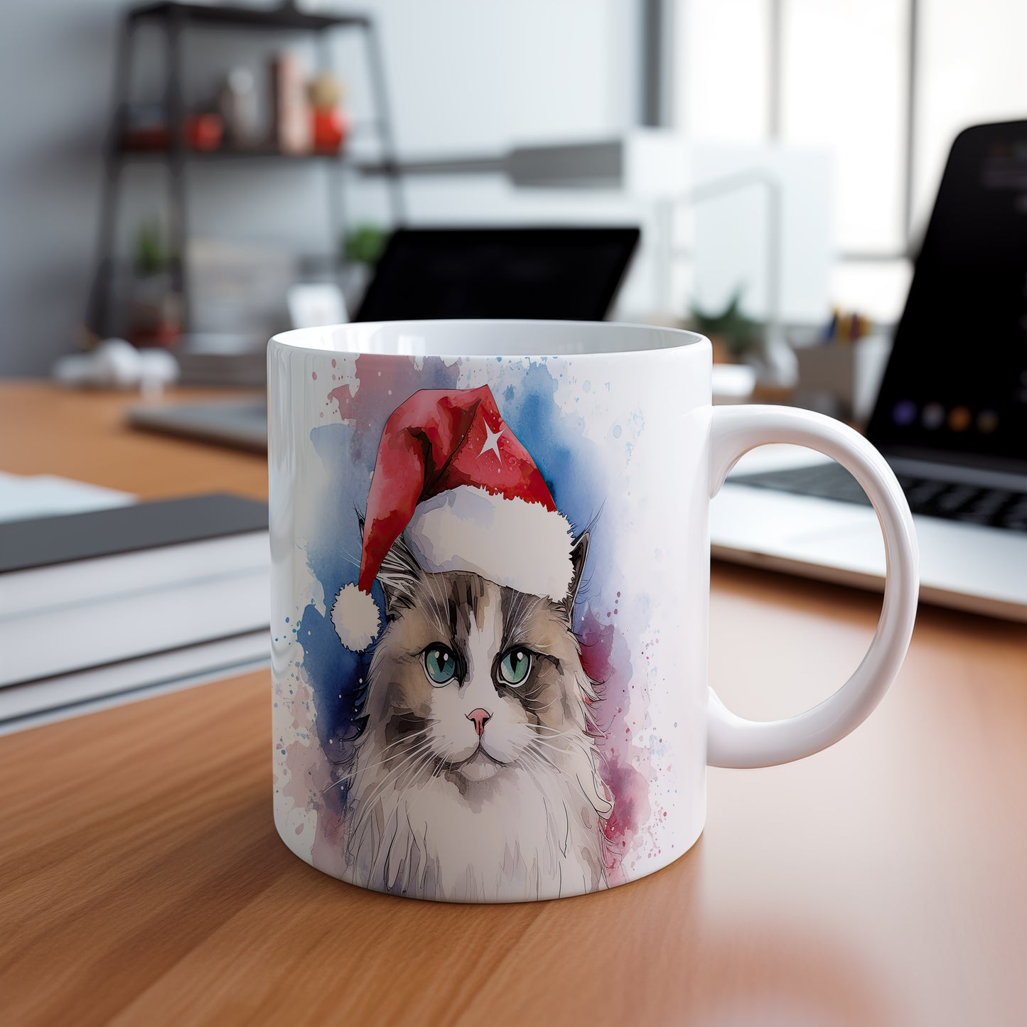Hrnek s kočkou v Santa klobouku – modrými detaily