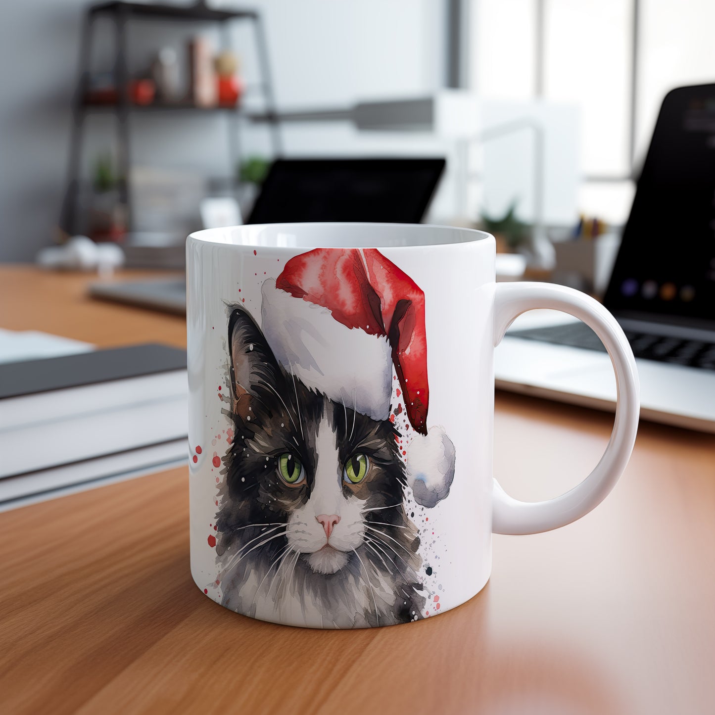 Hrnek se sovičkou v čepici Santa
