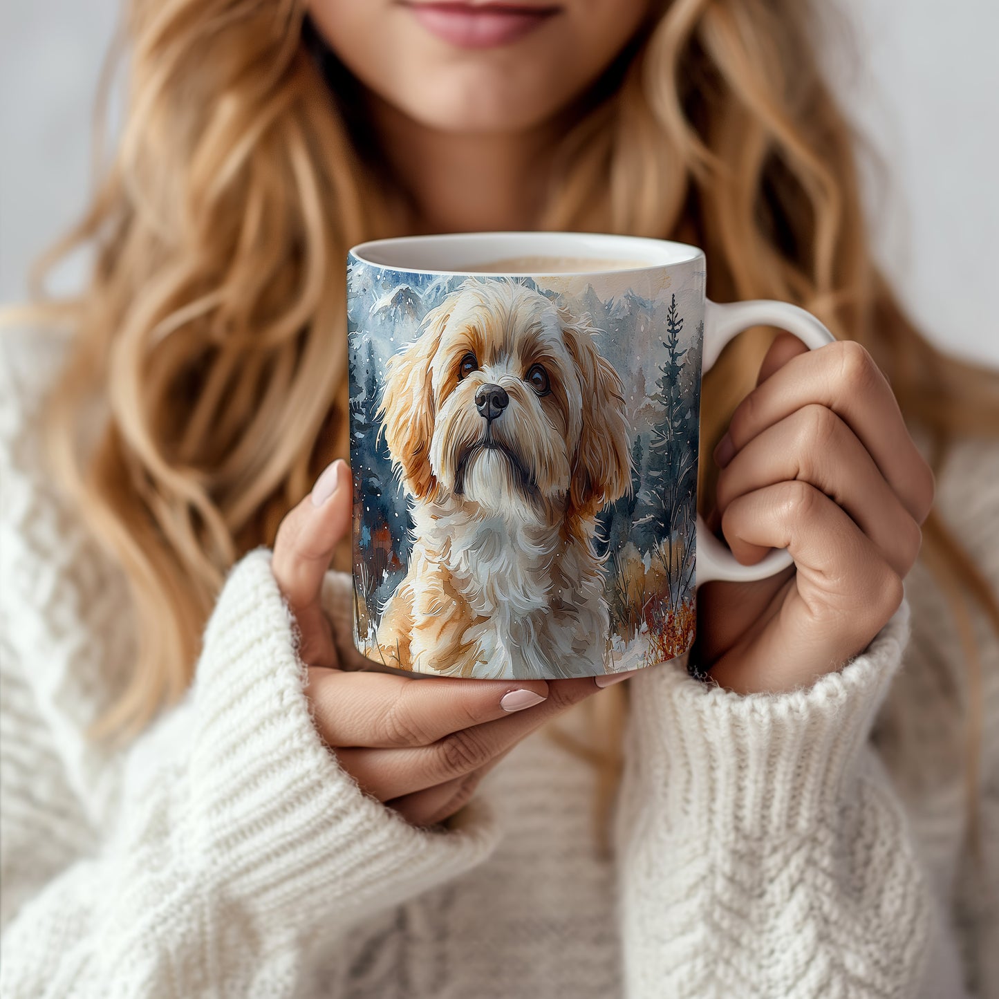 Hrnek s roztomilým Shih tzu v přírodě