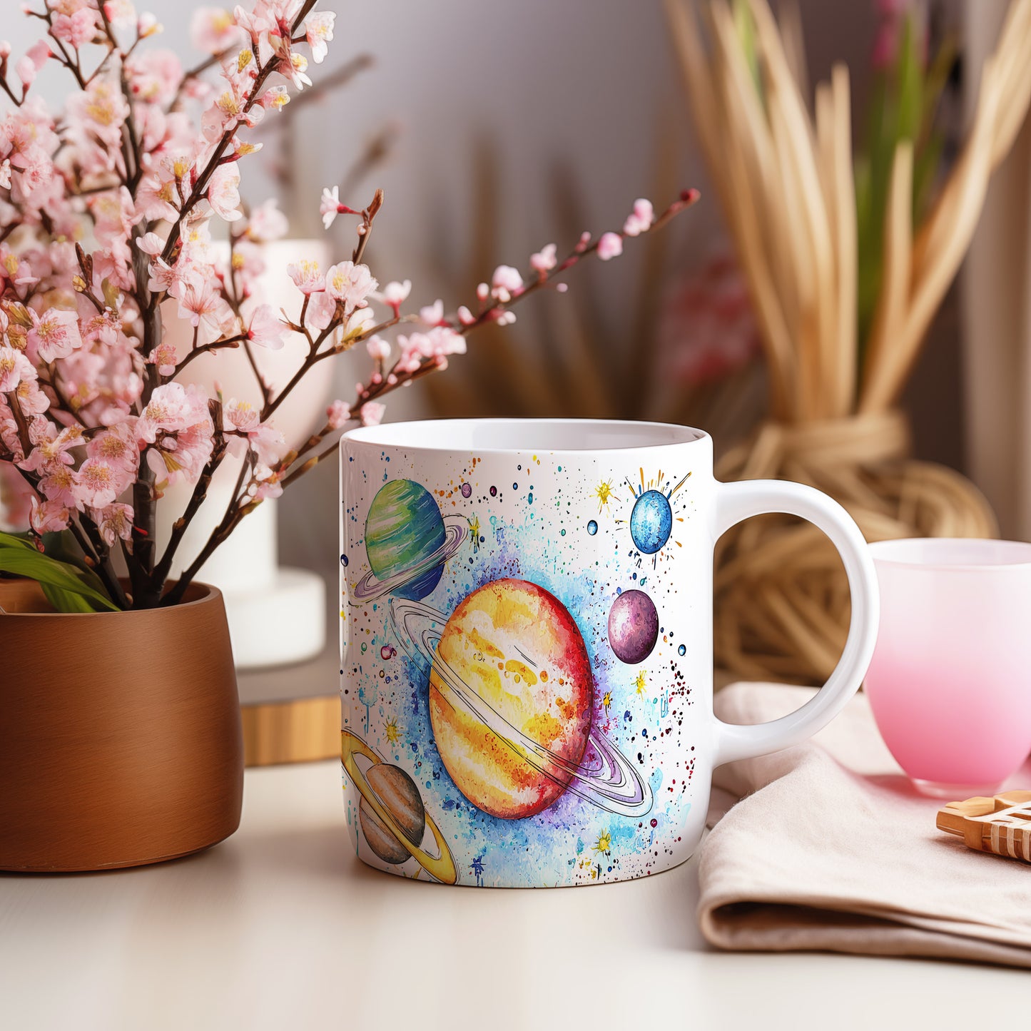 Hrnek s planetami a vesmírem
