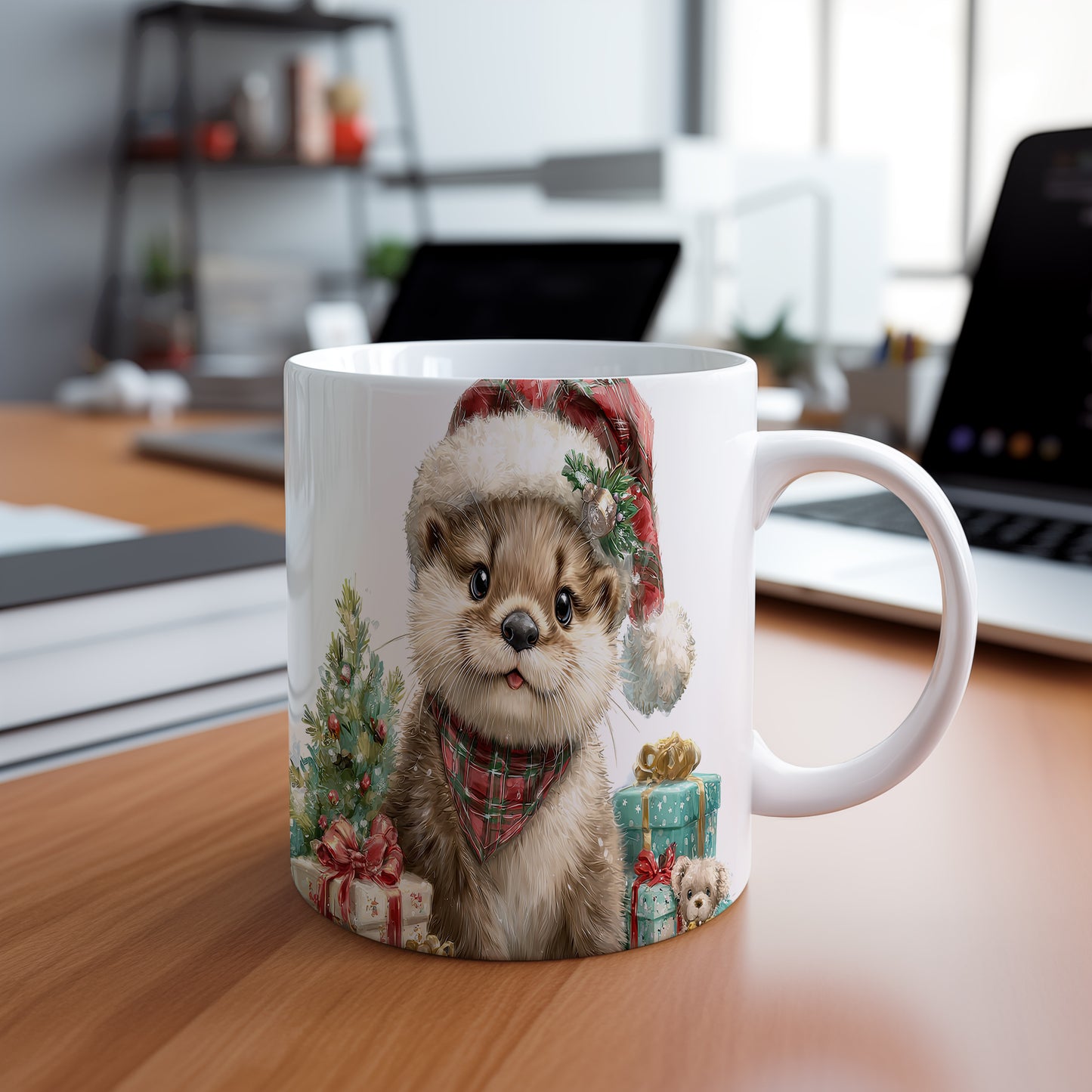 Hrnek s roztomilým bobrem v Santa klobouku