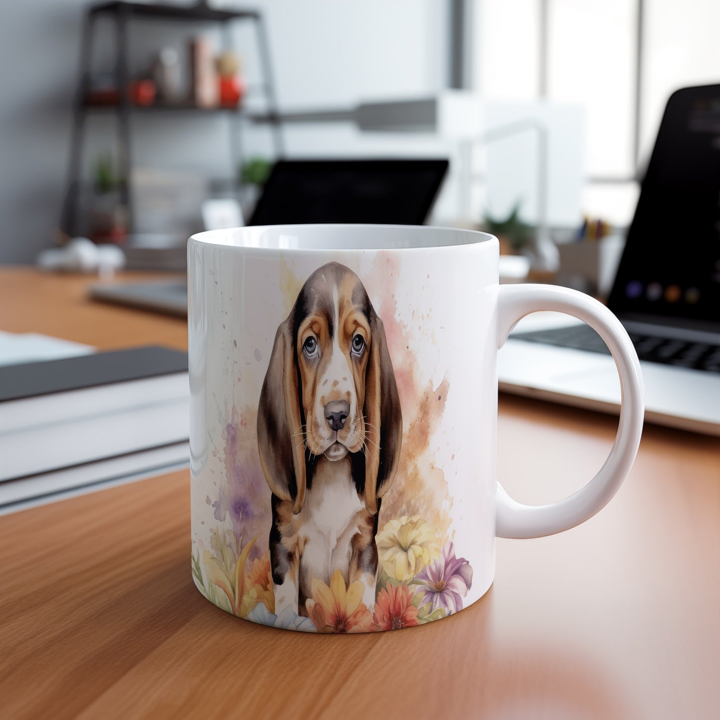 Hrnek s potiskem beagle štěněte a květin