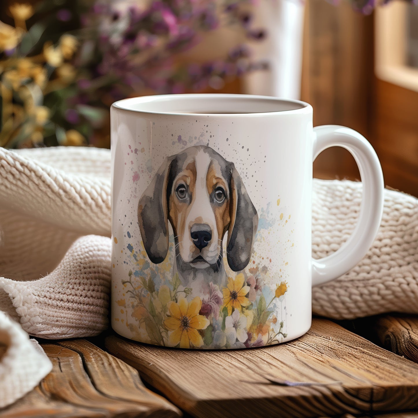 Hrnek s ilustrací beagle a květinami – originální dárek pro milovníky psů
