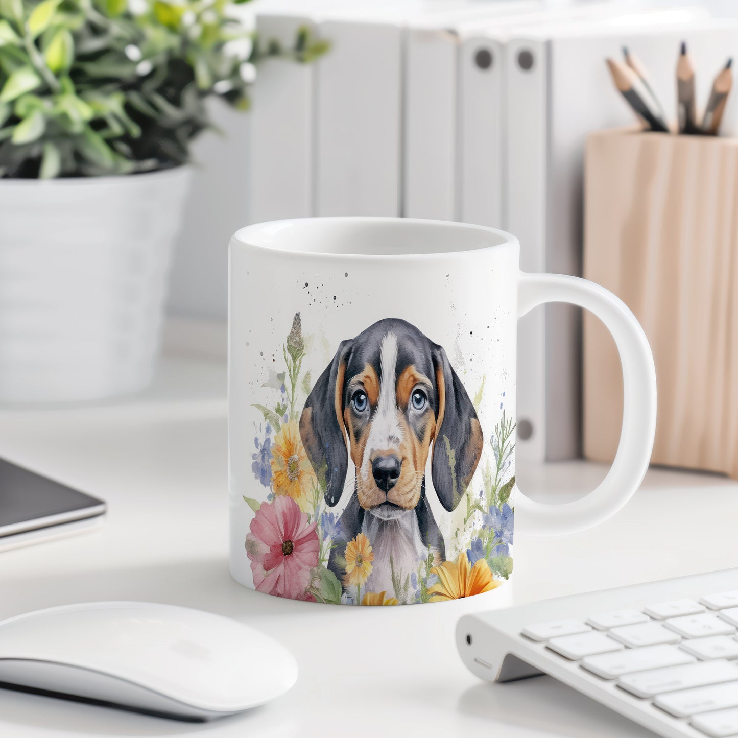 Hrnek s roztomilým štěnětem plemene Beagle